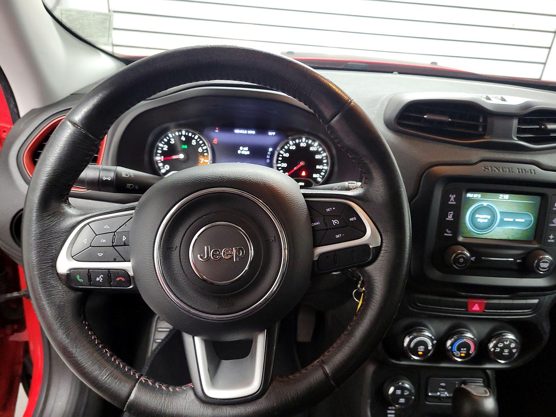 Thumbnail: 2015 Jeep Renegade - 10