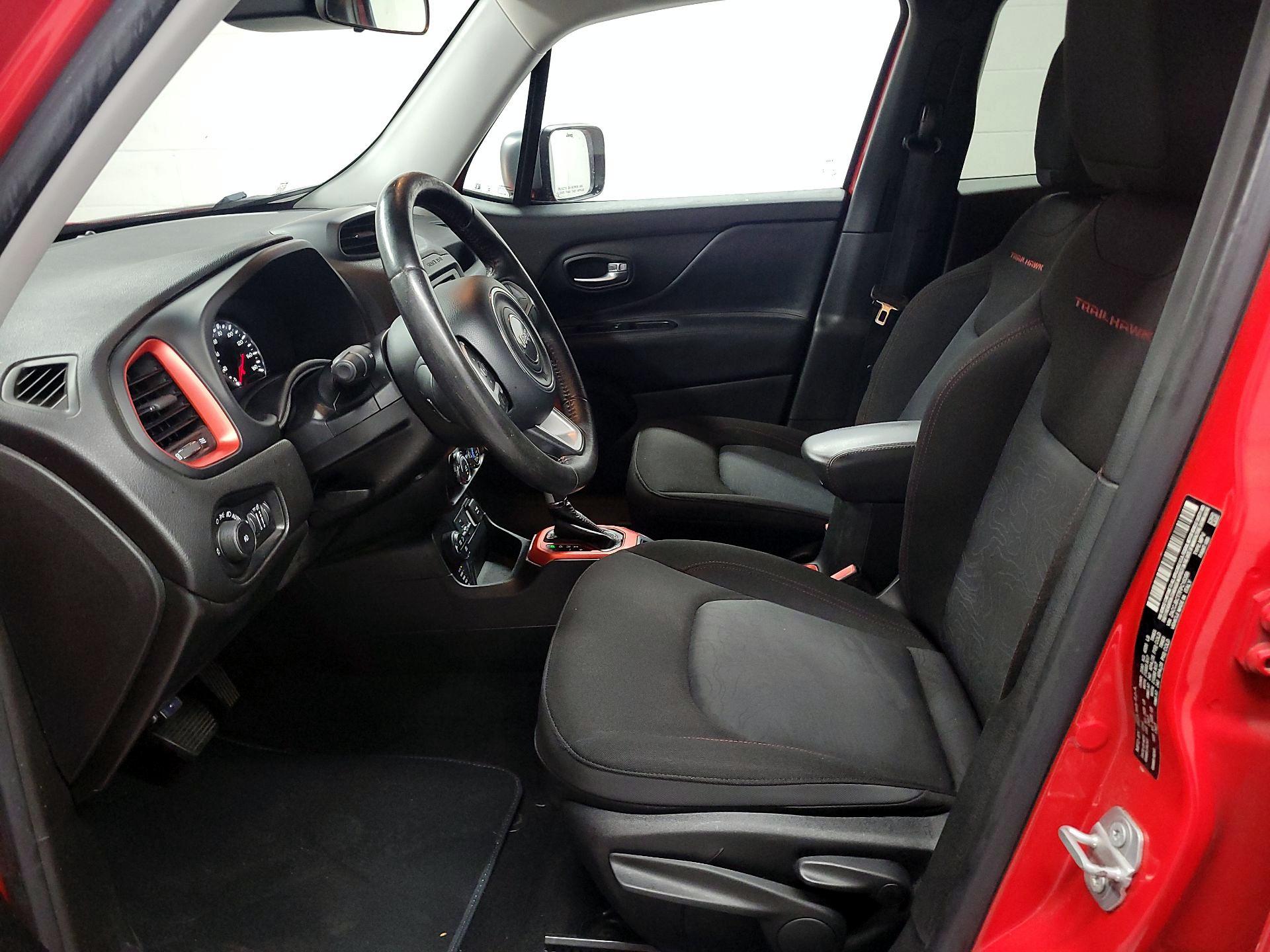 Thumbnail: 2015 Jeep Renegade - 11