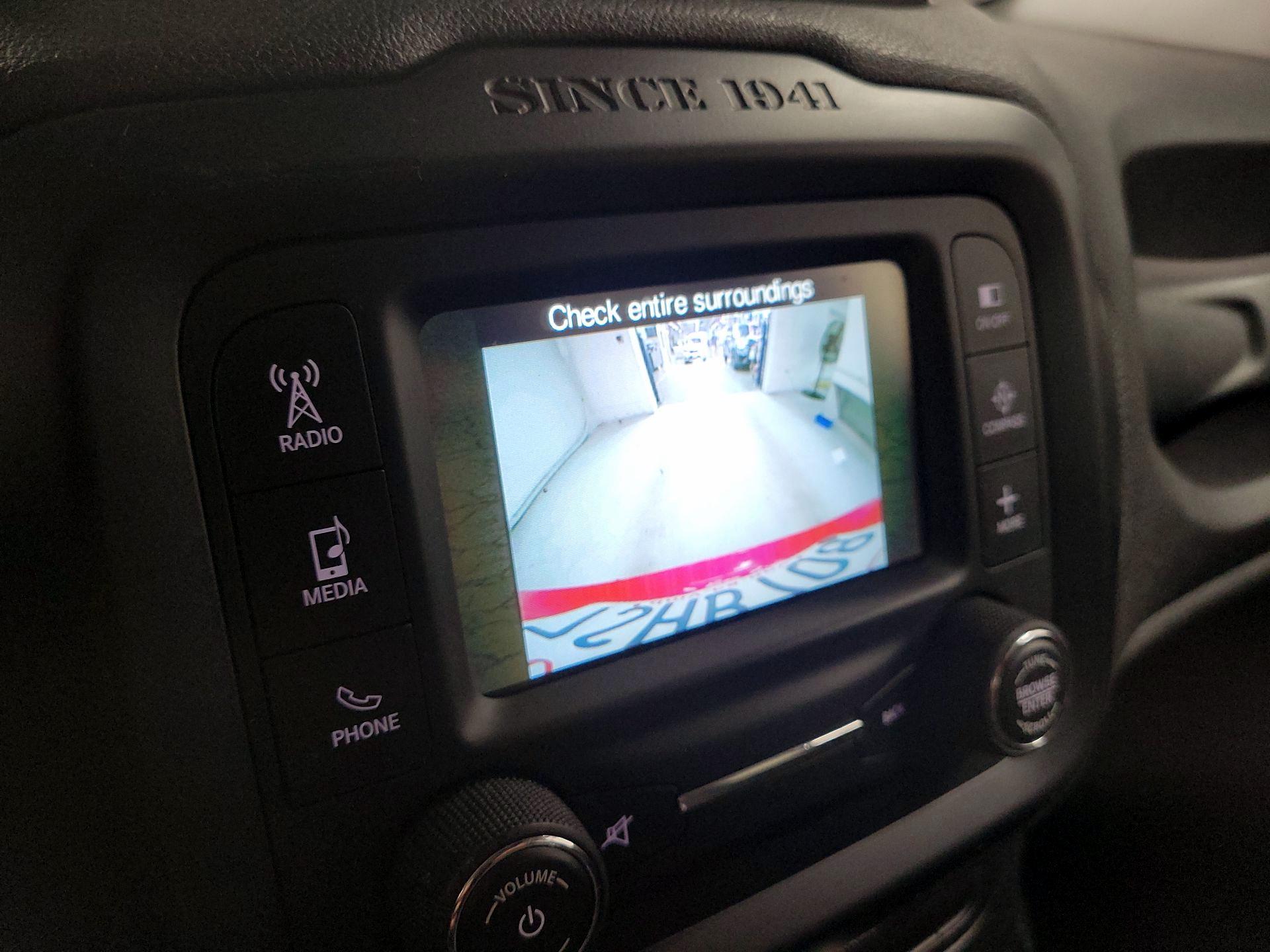 Thumbnail: 2015 Jeep Renegade - 15