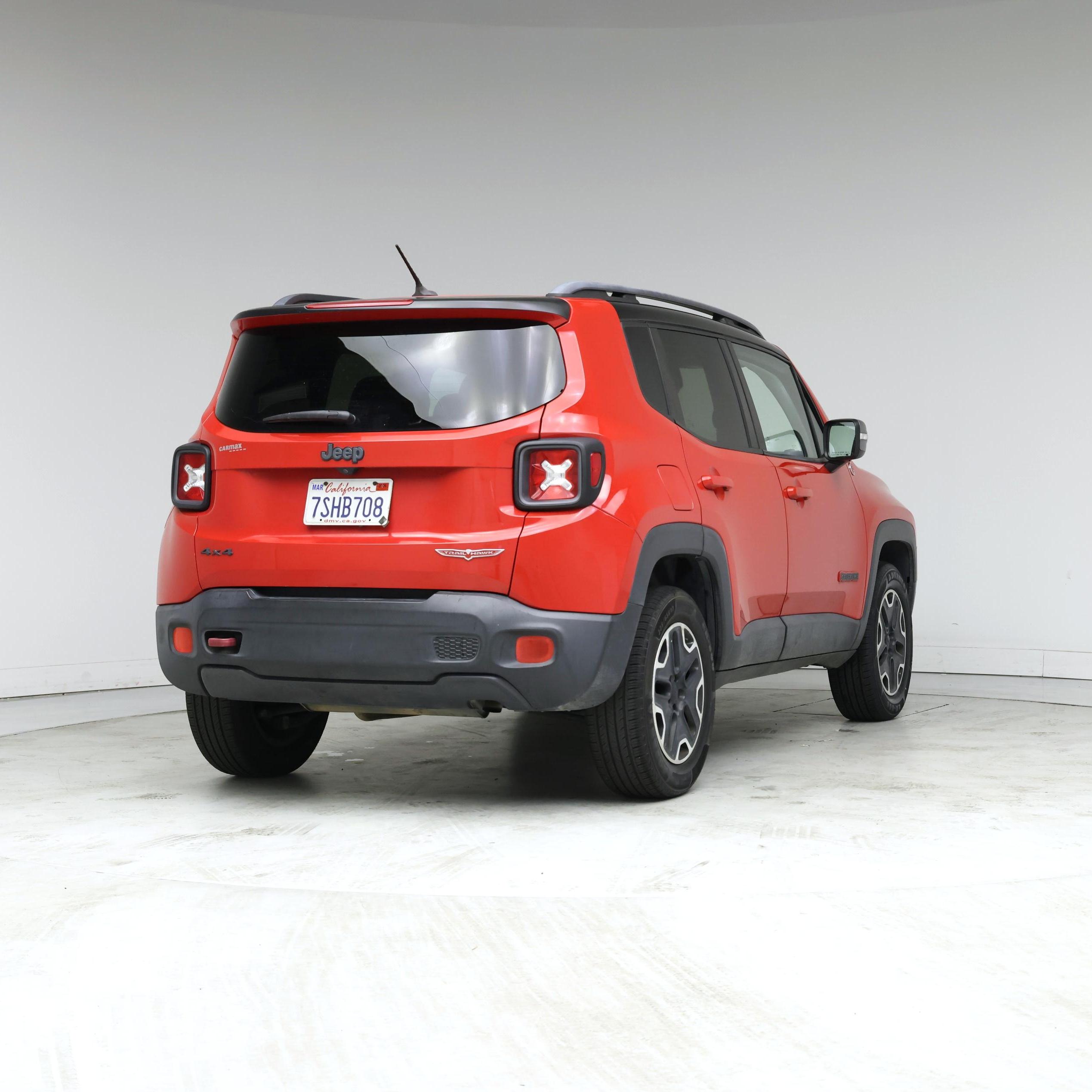 Thumbnail: 2015 Jeep Renegade - 8