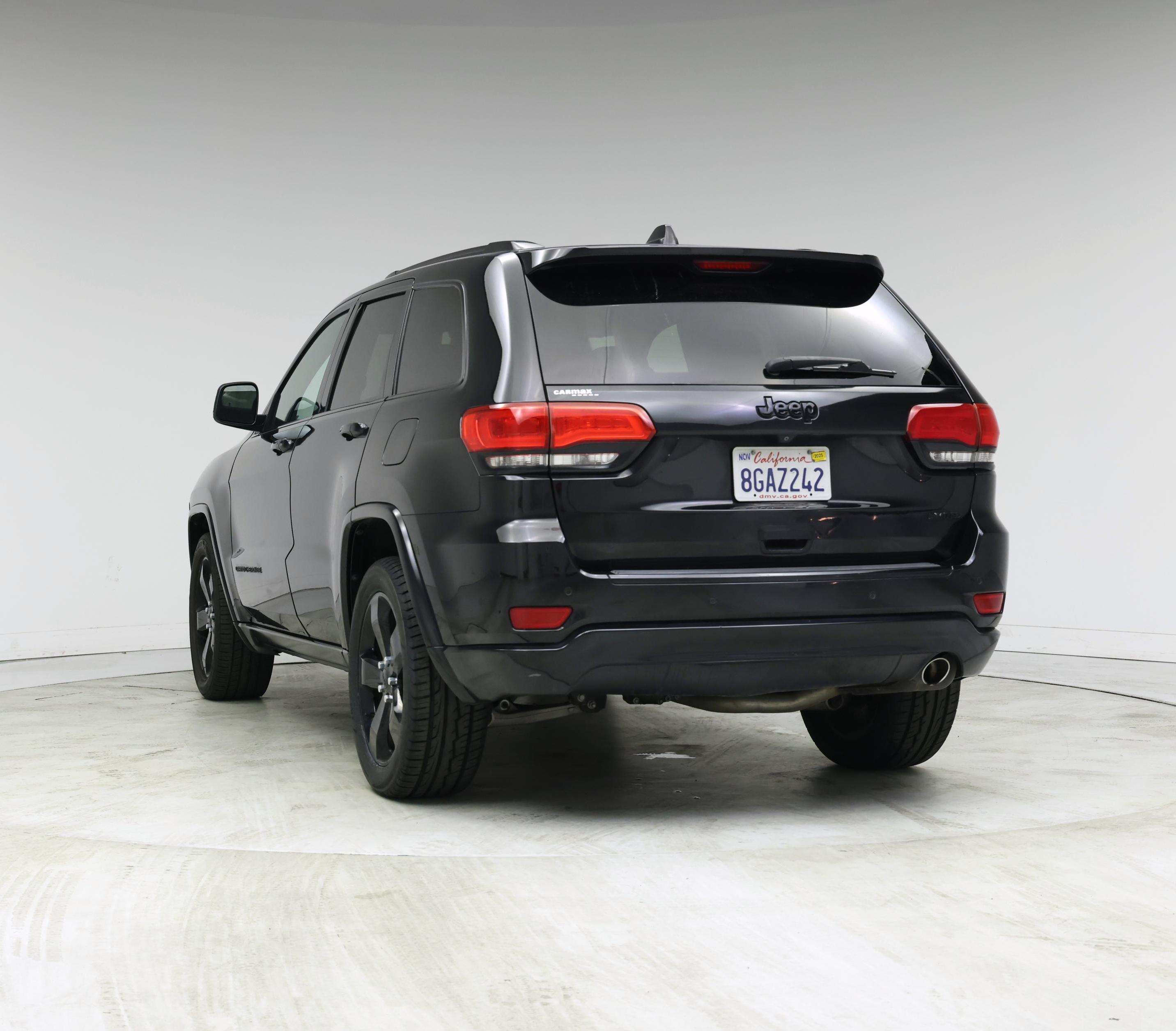 Thumbnail: 2015 Jeep Grand Cherokee - 2