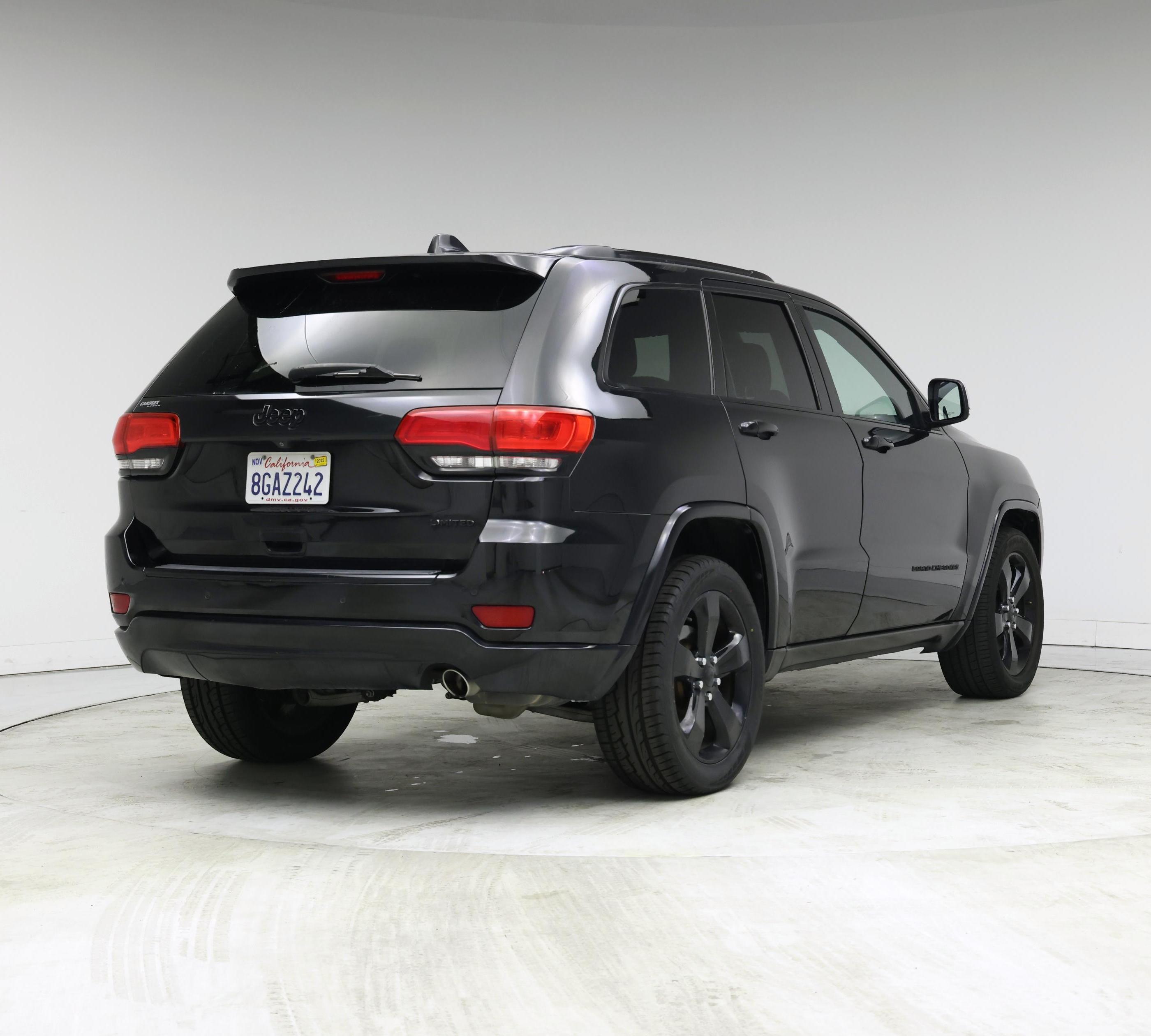 Thumbnail: 2015 Jeep Grand Cherokee - 8