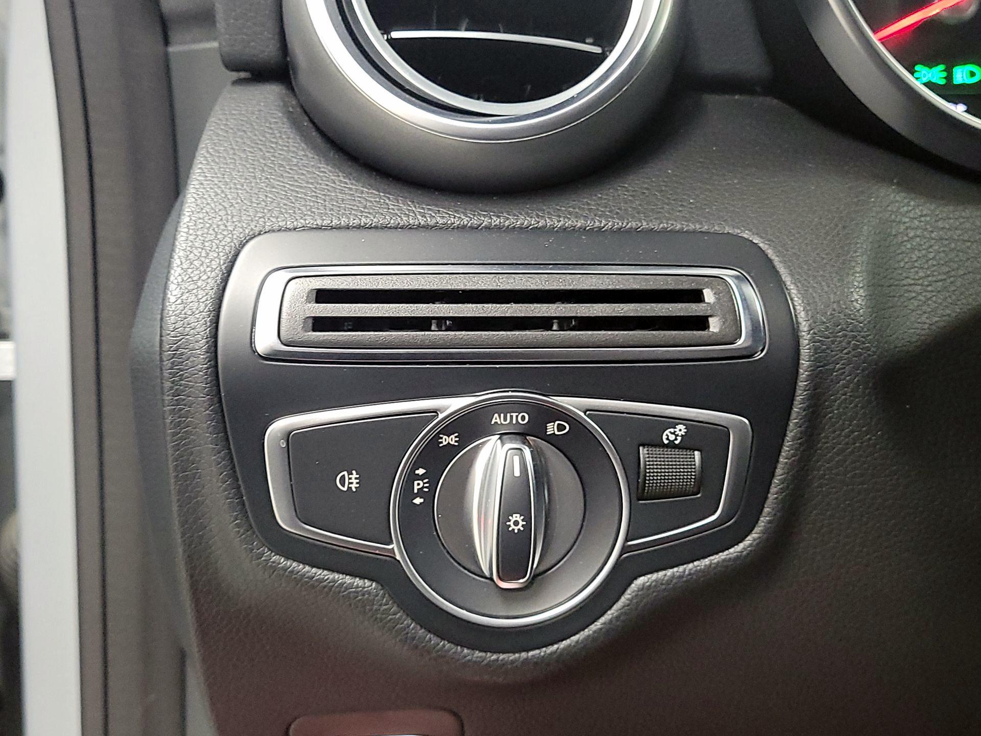 Thumbnail: 2017 Mercedes-Benz C-Class - 13