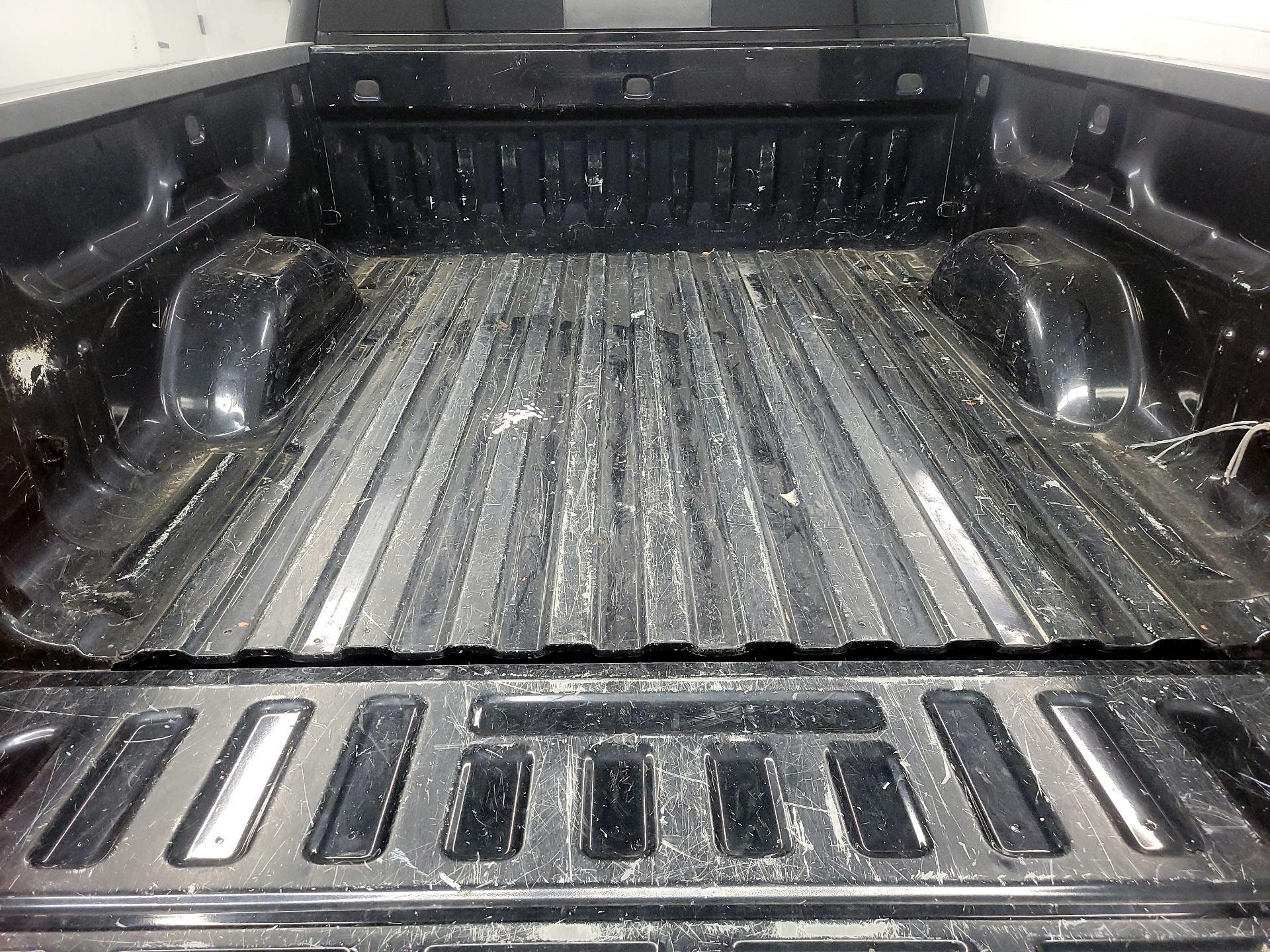 Thumbnail: 2017 Chevrolet Silverado 1500 - 17