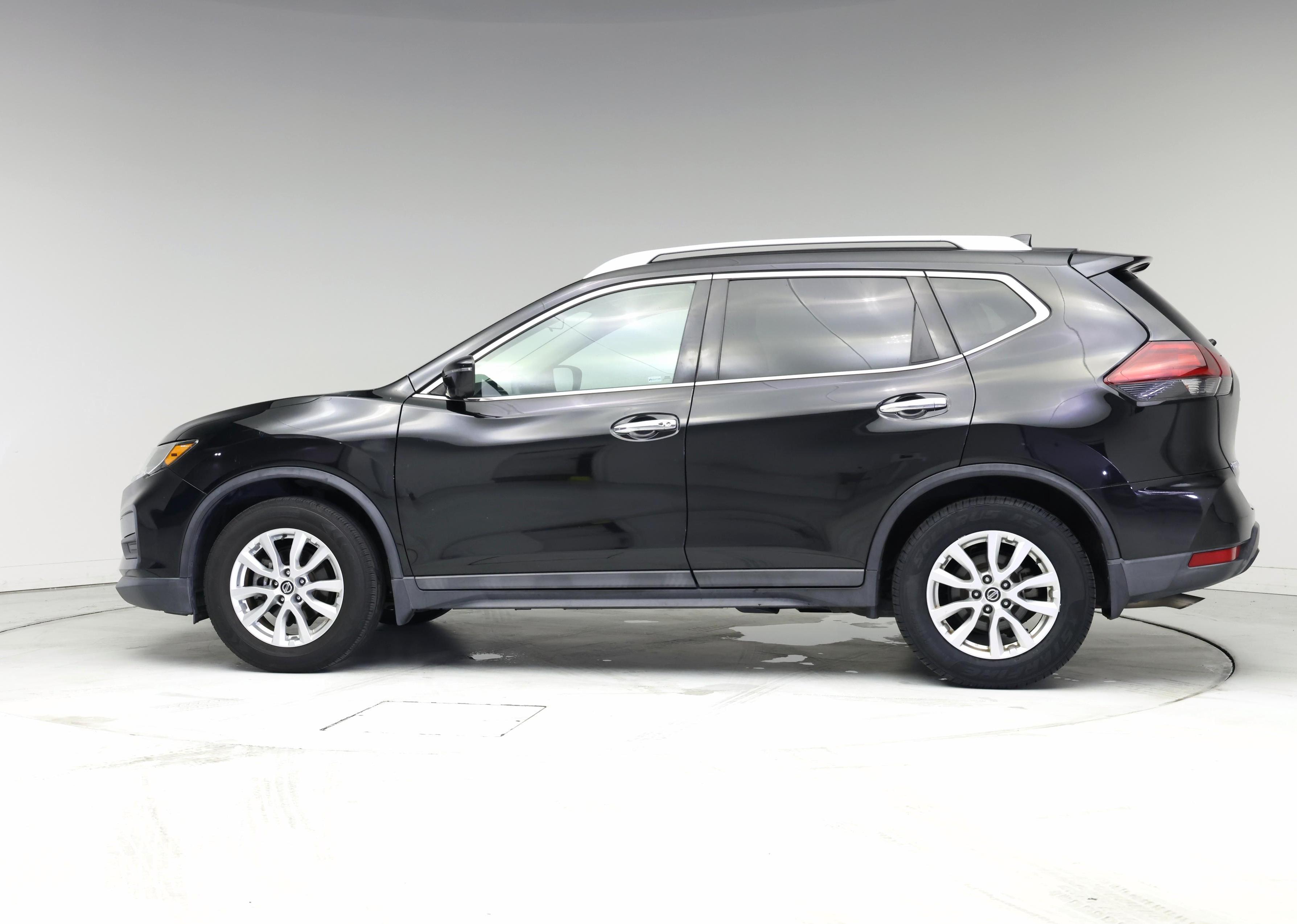 Thumbnail: 2018 Nissan Rogue - 3
