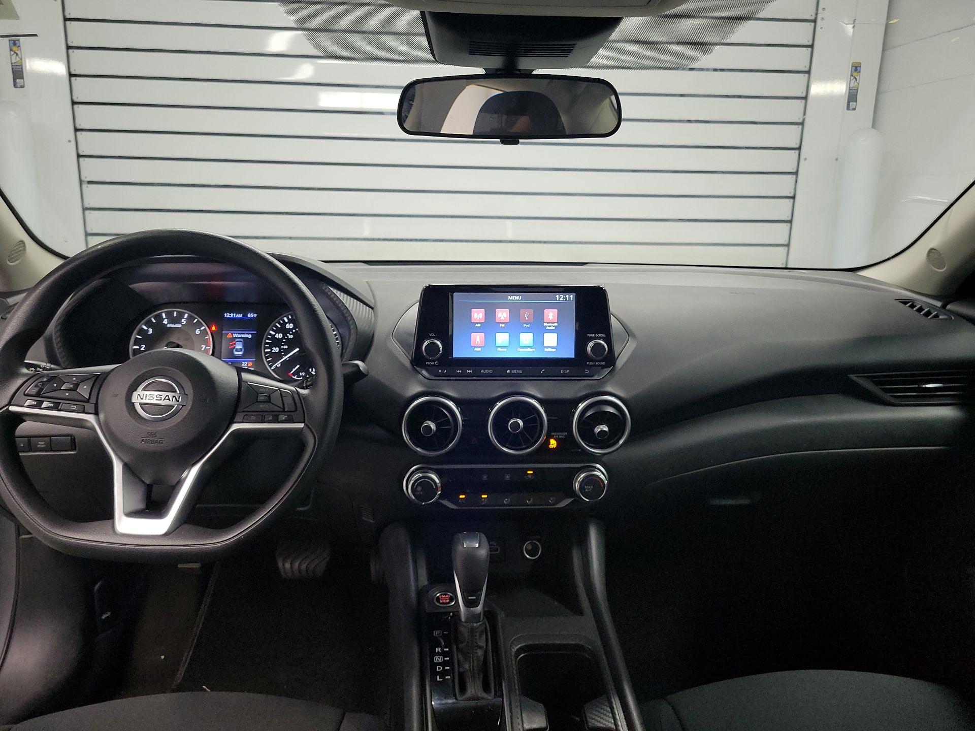 Thumbnail: 2022 Nissan Sentra - 9