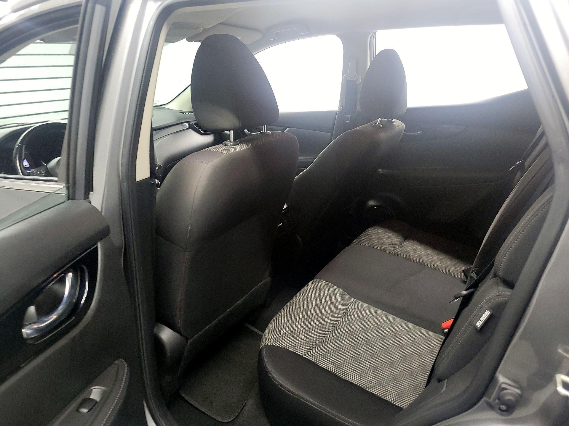 Thumbnail: 2020 Nissan Rogue Sport - 19