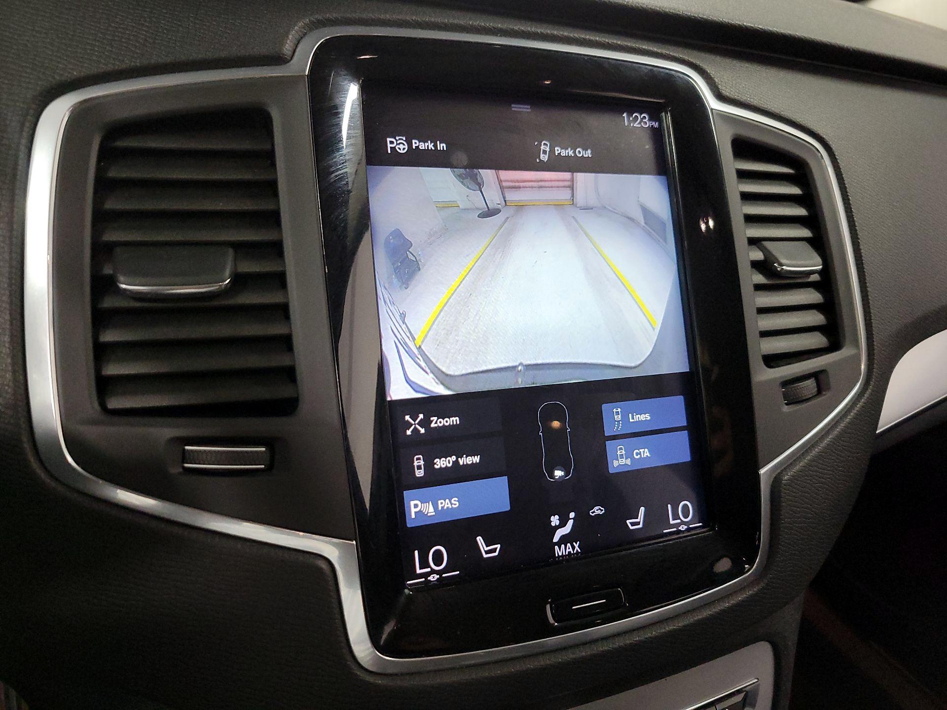 Thumbnail: 2018 Volvo XC90 - 14