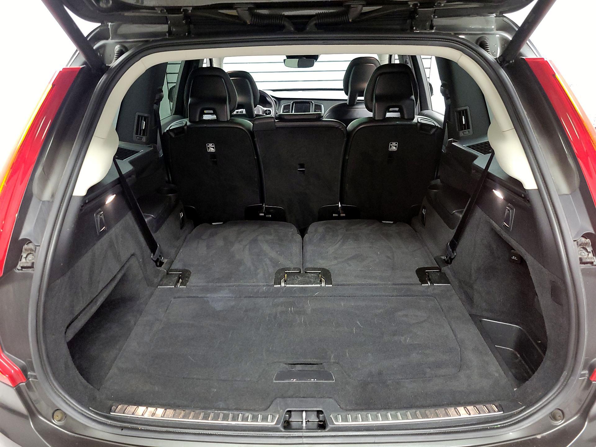 Thumbnail: 2018 Volvo XC90 - 20
