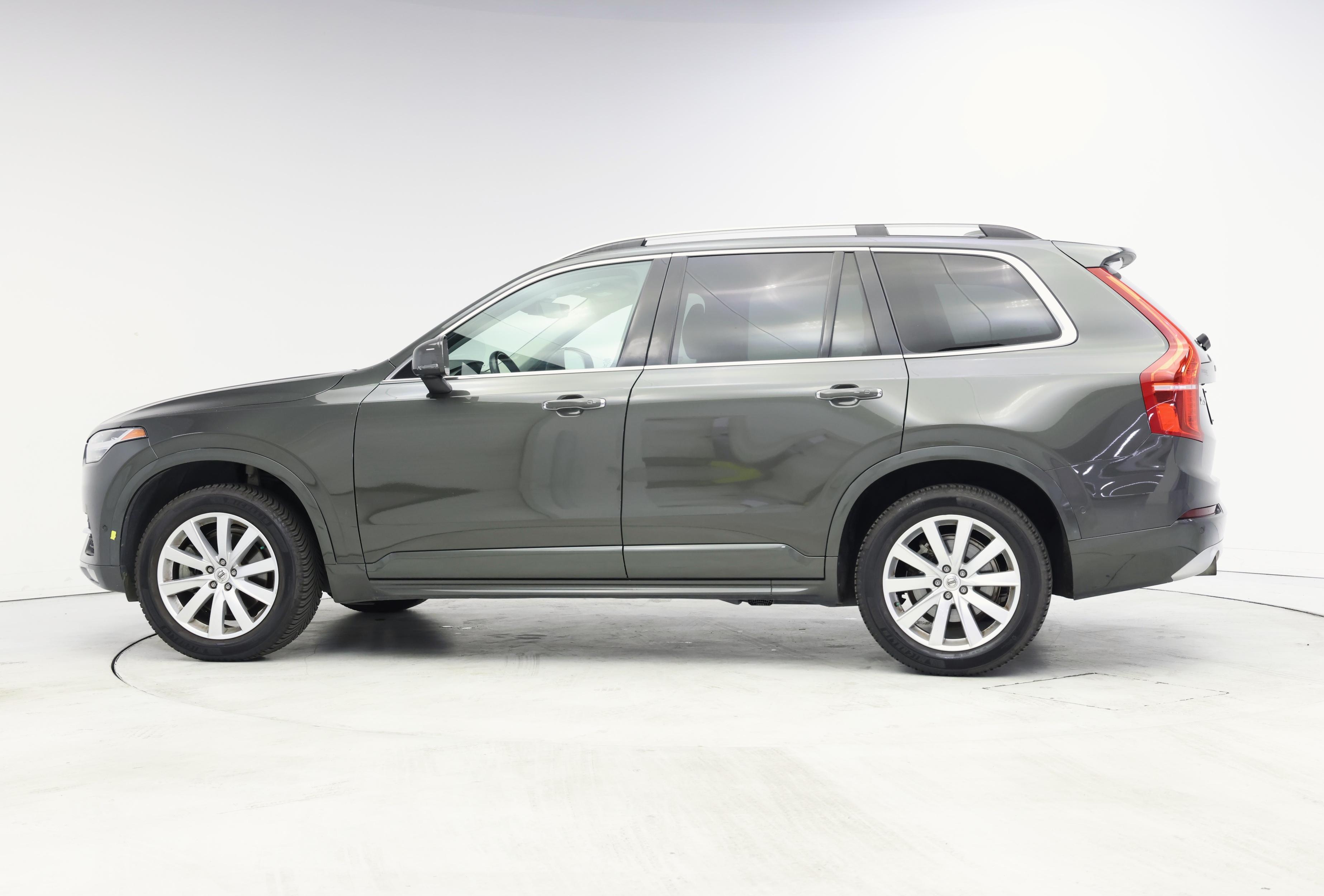 Thumbnail: 2018 Volvo XC90 - 3