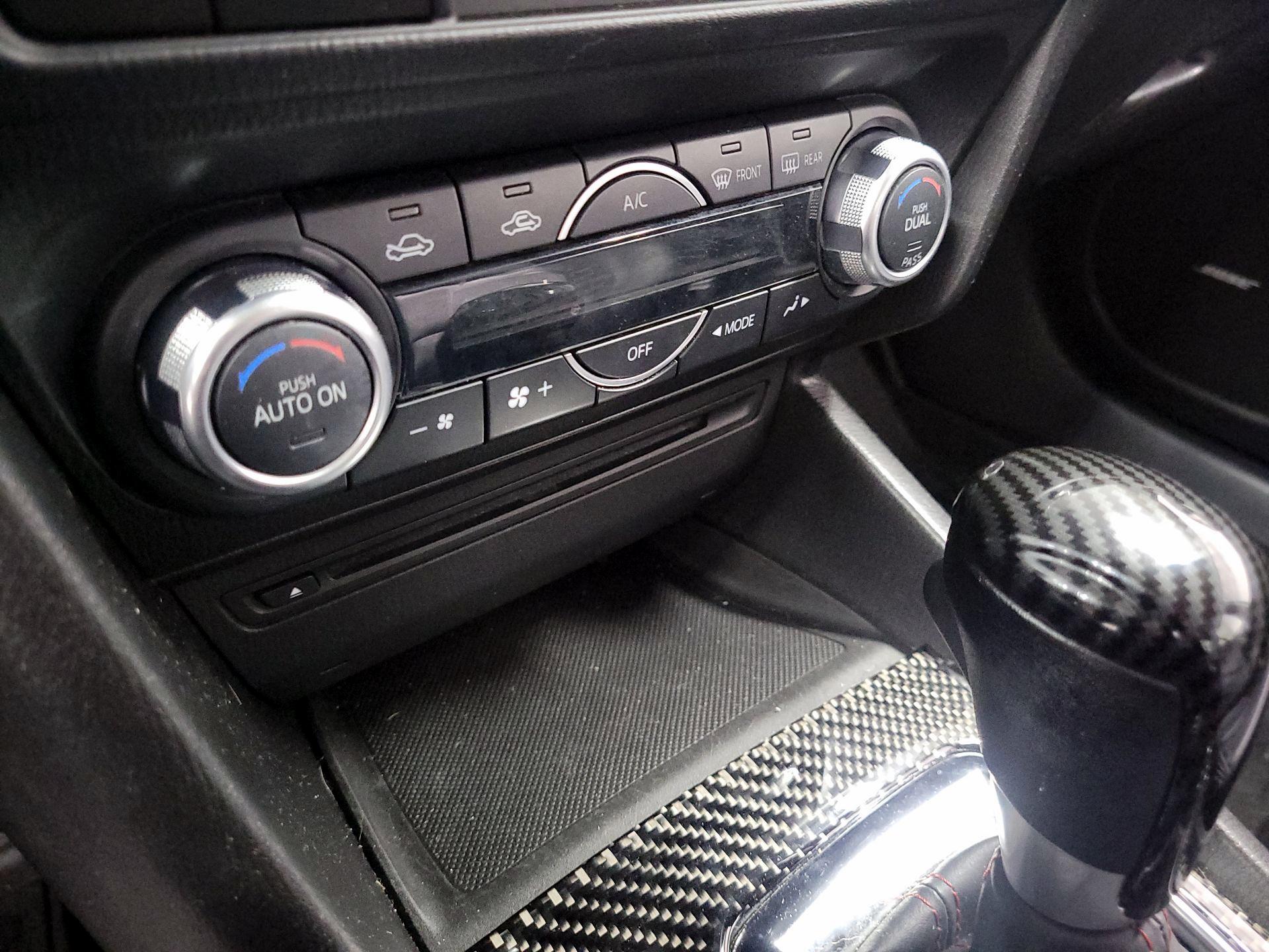 Thumbnail: 2016 Mazda Mazda3 - 16