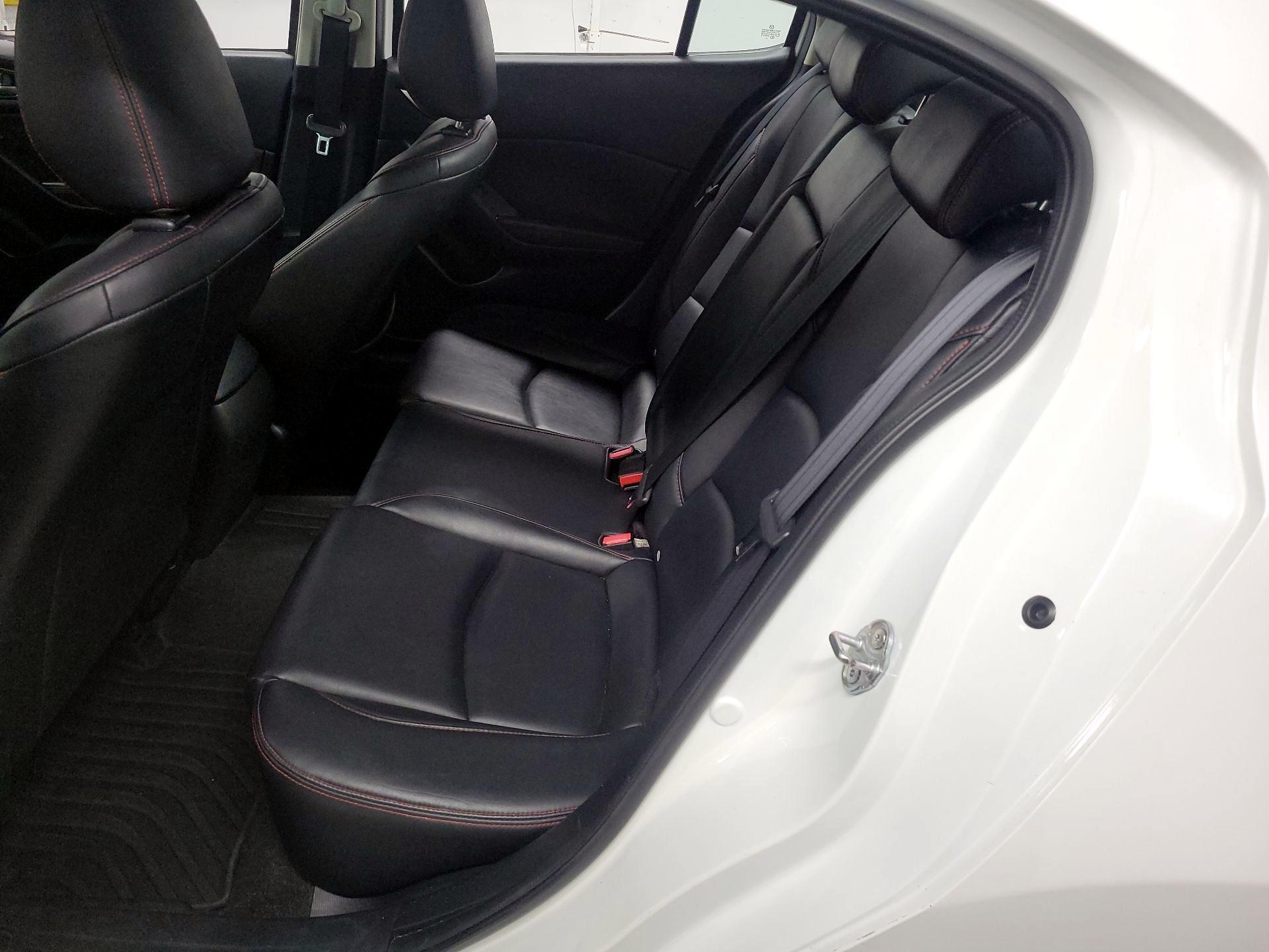 Thumbnail: 2016 Mazda Mazda3 - 19