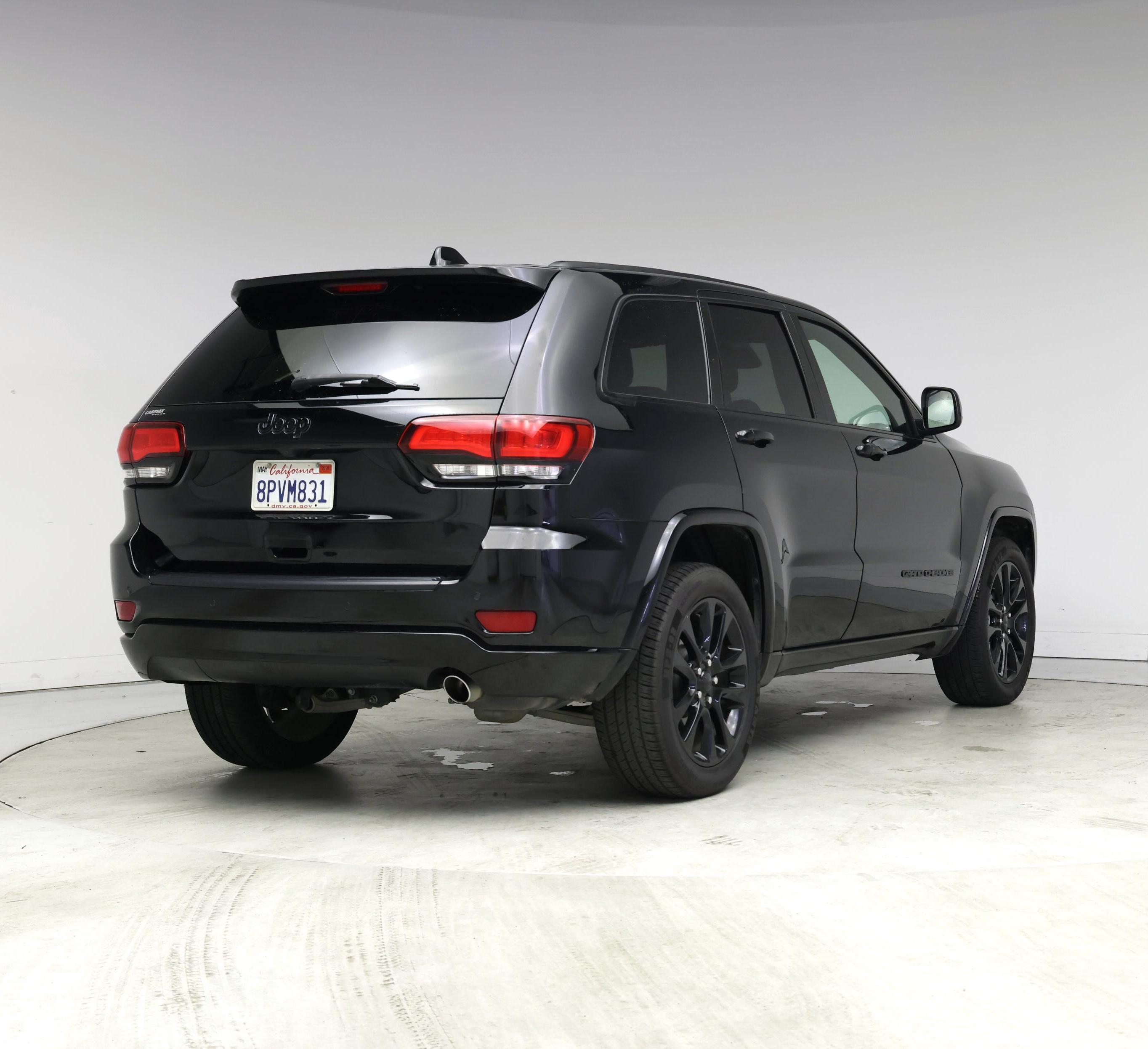 Thumbnail: 2020 Jeep Grand Cherokee - 8