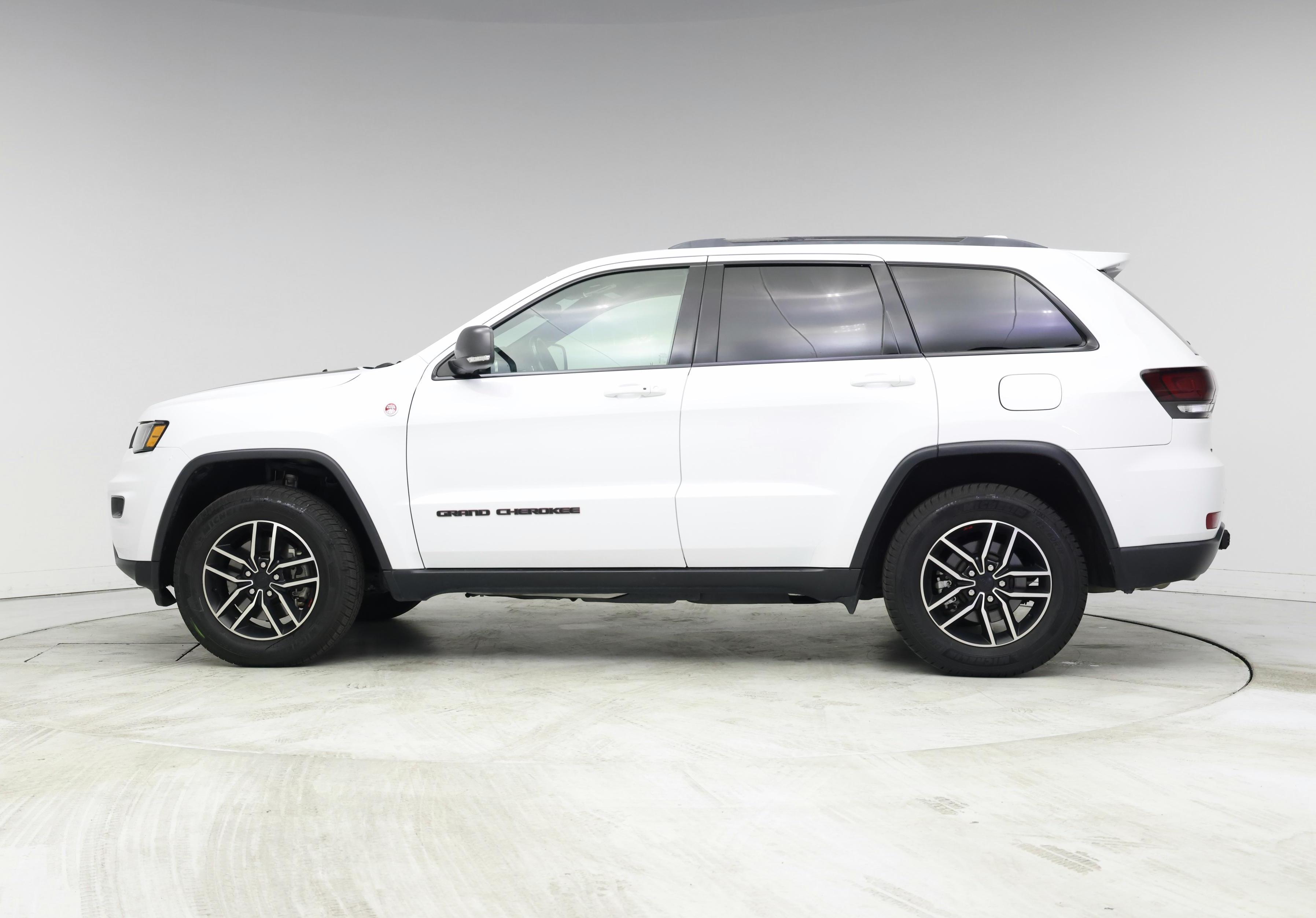 Thumbnail: 2021 Jeep Grand Cherokee - 3