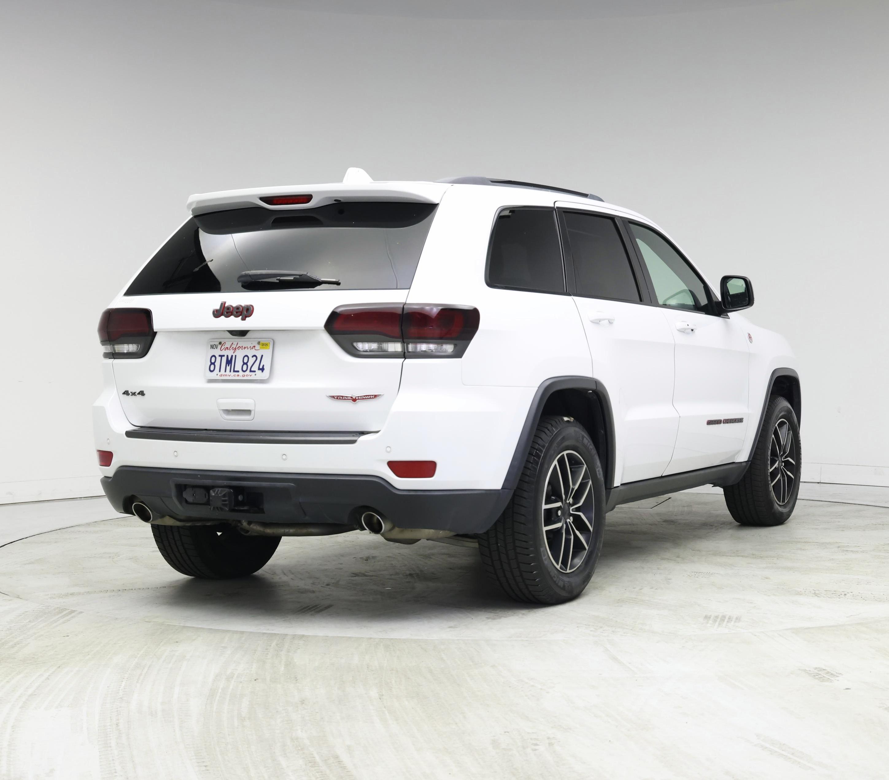 Thumbnail: 2021 Jeep Grand Cherokee - 8