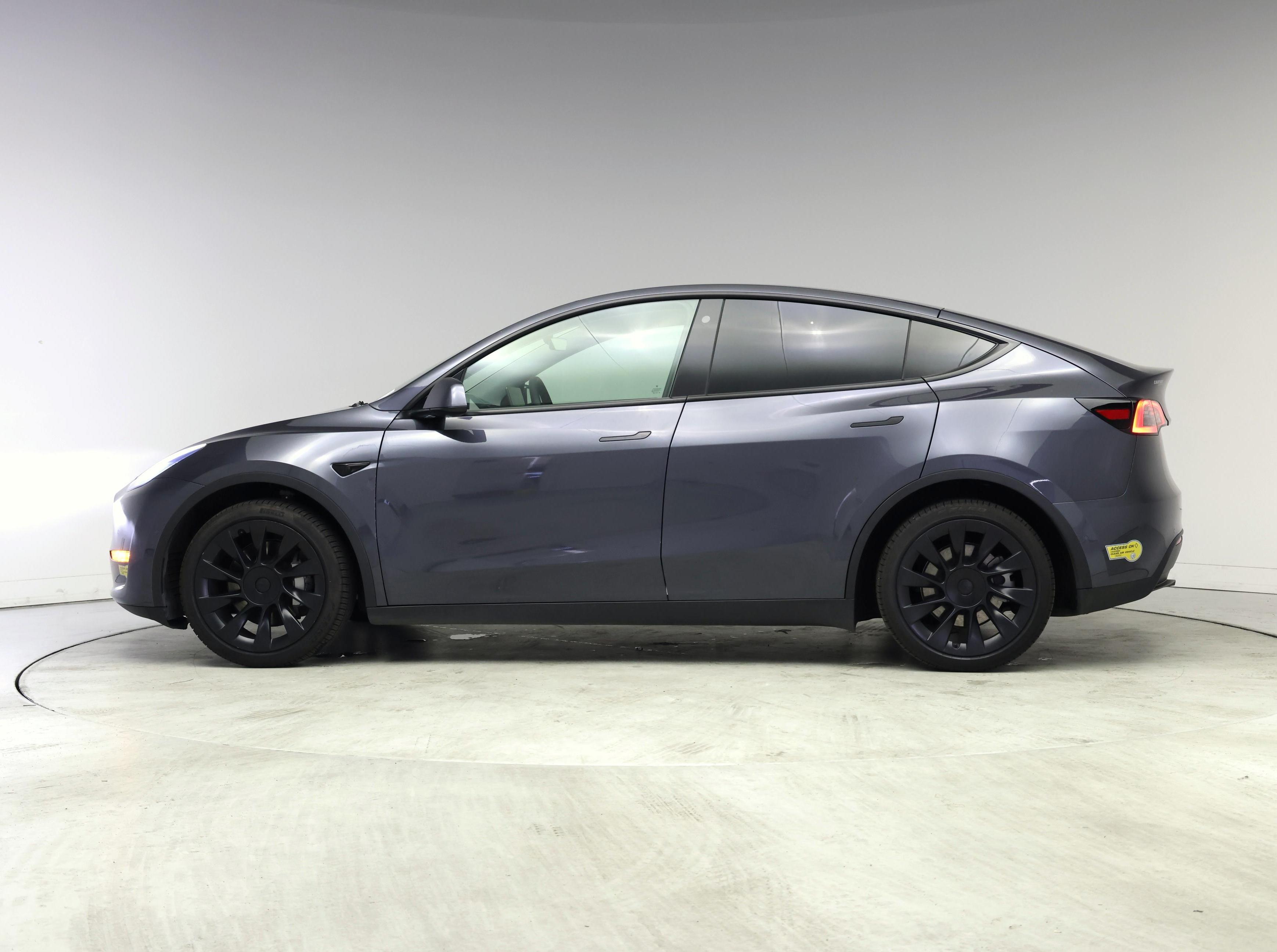 Thumbnail: 2021 Tesla Model Y - 3