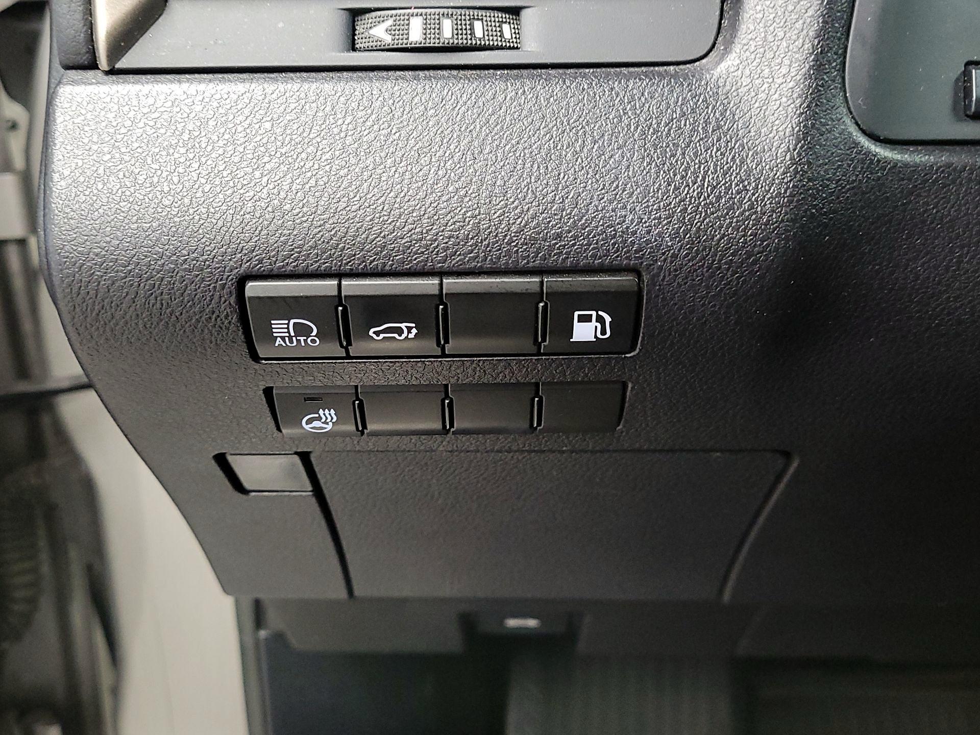 Thumbnail: 2019 Lexus RX - 13