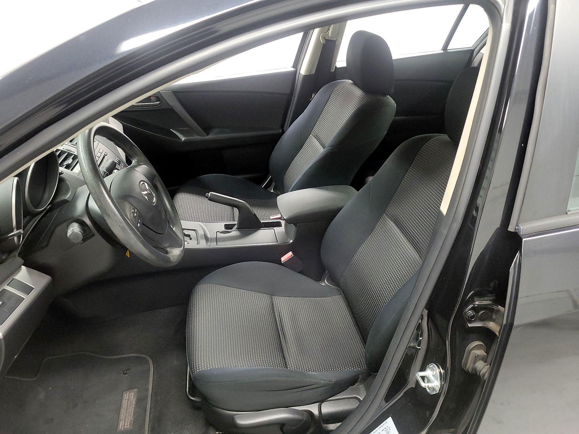Thumbnail: 2013 Mazda Mazda3 - 11