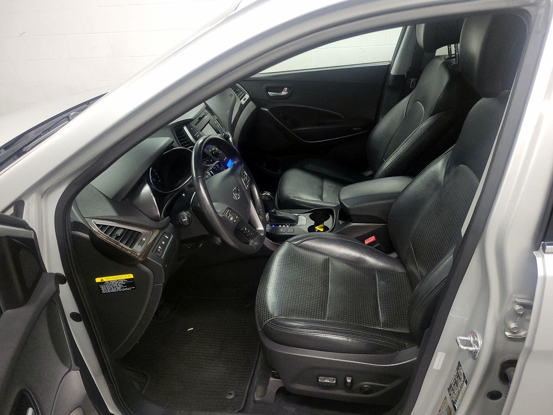Thumbnail: 2013 Hyundai Santa Fe - 11