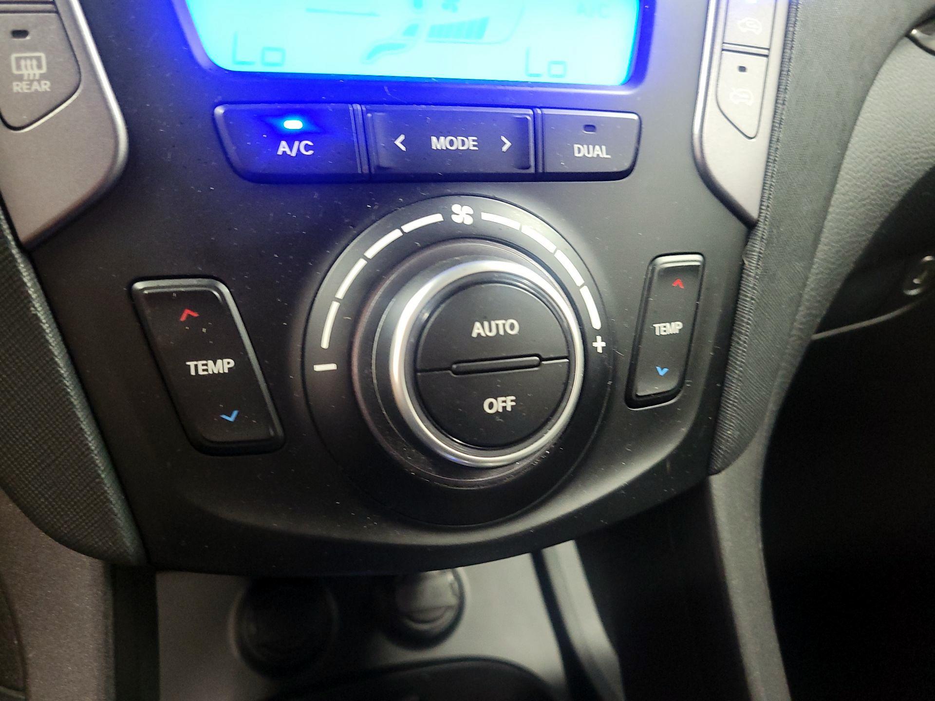 Thumbnail: 2013 Hyundai Santa Fe - 14
