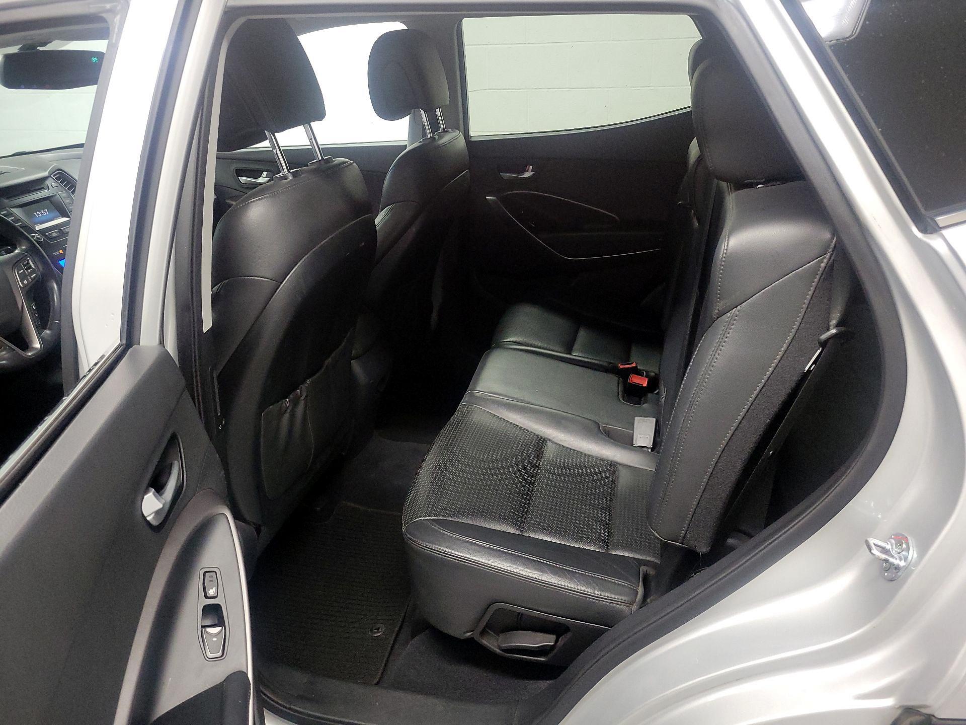 Thumbnail: 2013 Hyundai Santa Fe - 17