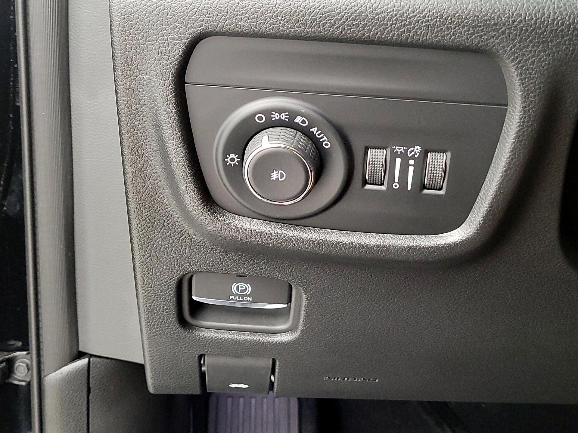 Thumbnail: 2023 Jeep Grand Cherokee - 13