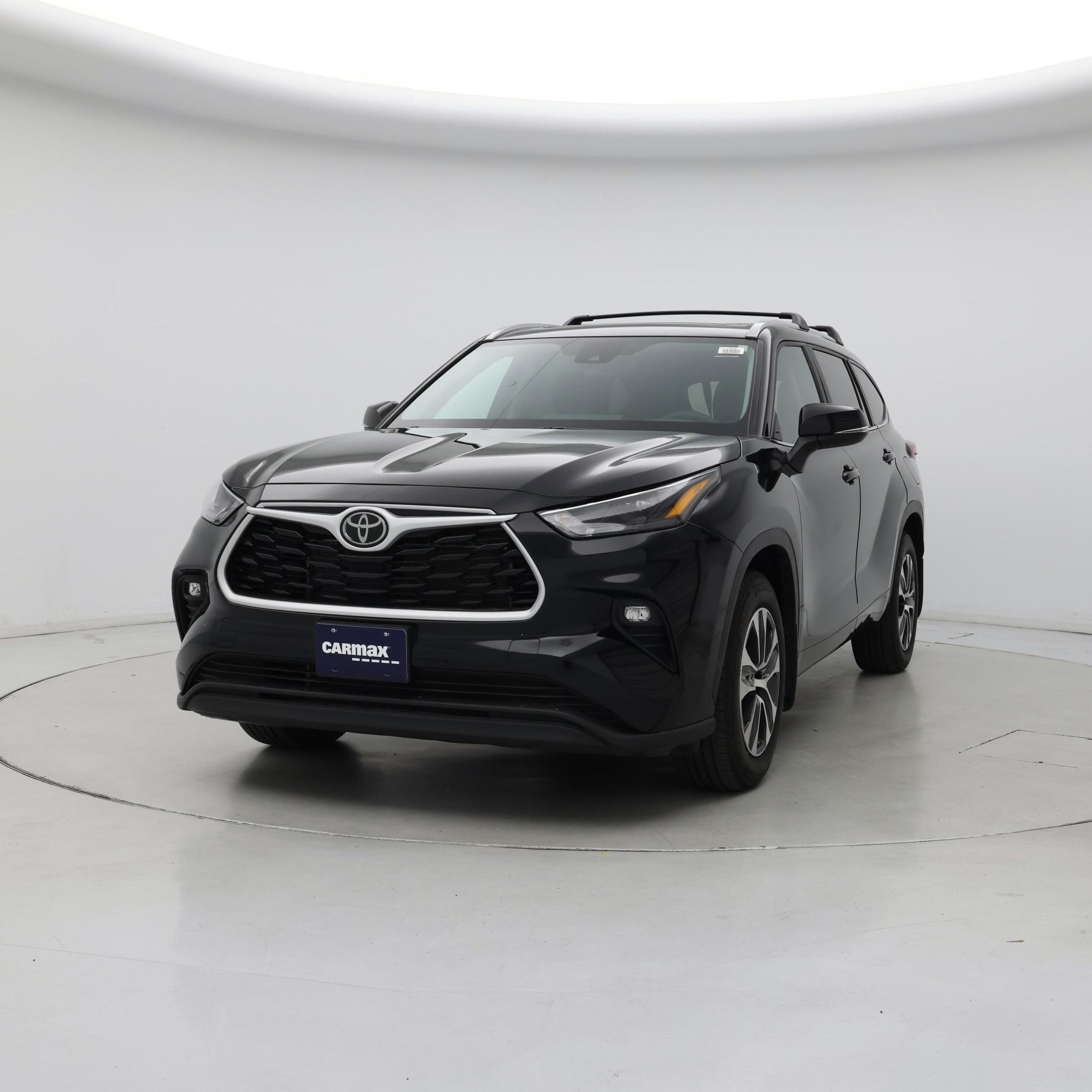 Thumbnail: 2023 Toyota Highlander - 4
