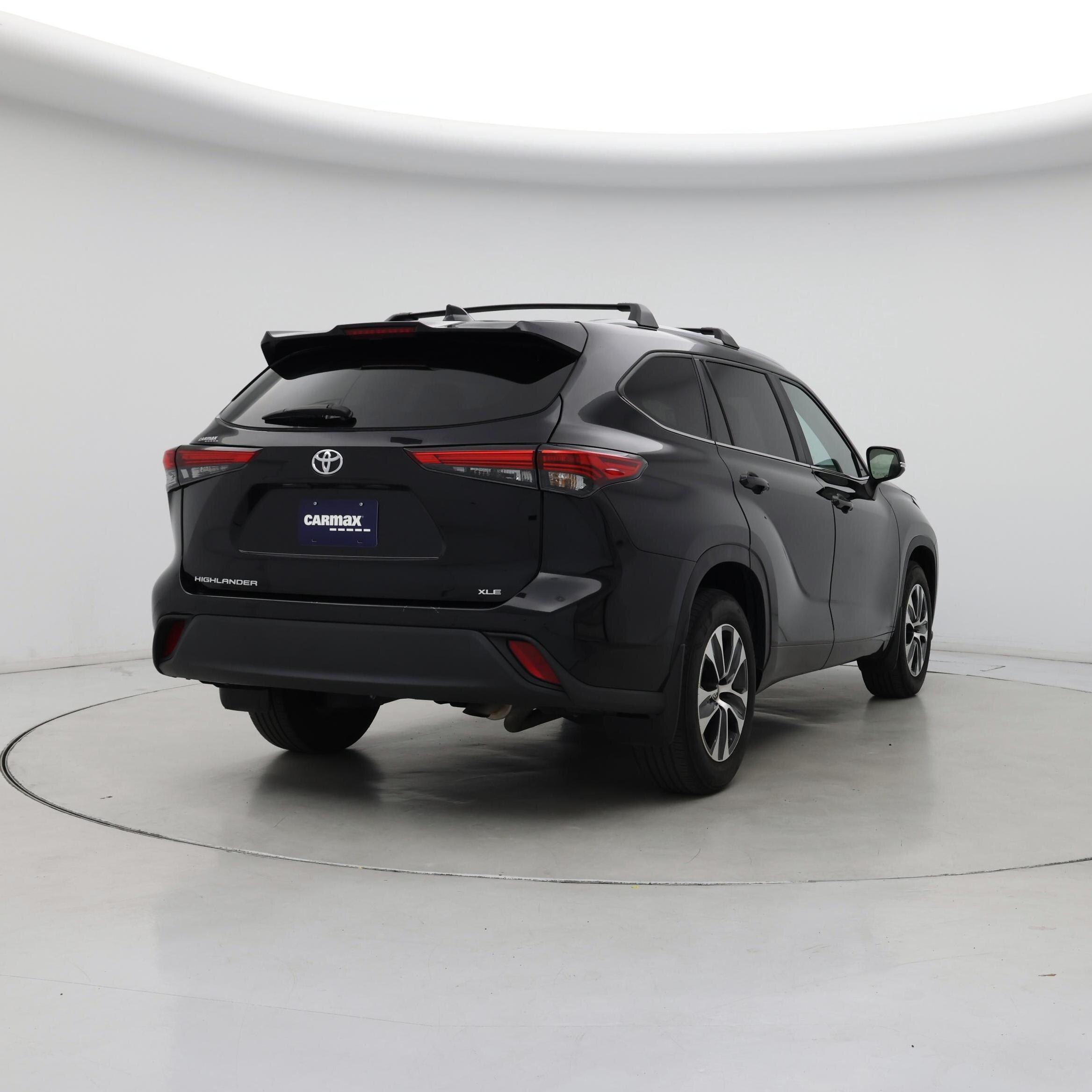 Thumbnail: 2023 Toyota Highlander - 8