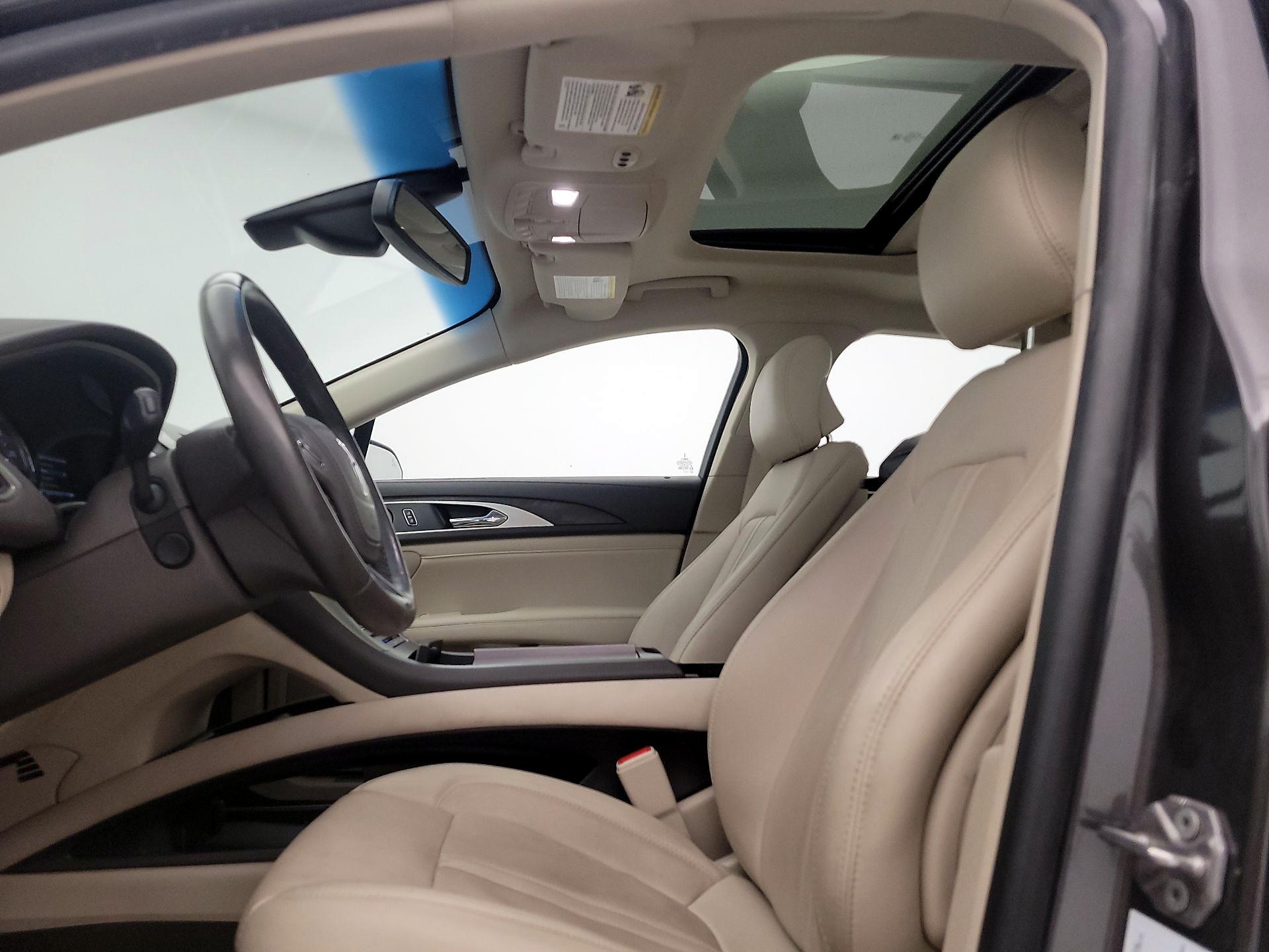 Thumbnail: 2019 Lincoln MKZ - 20