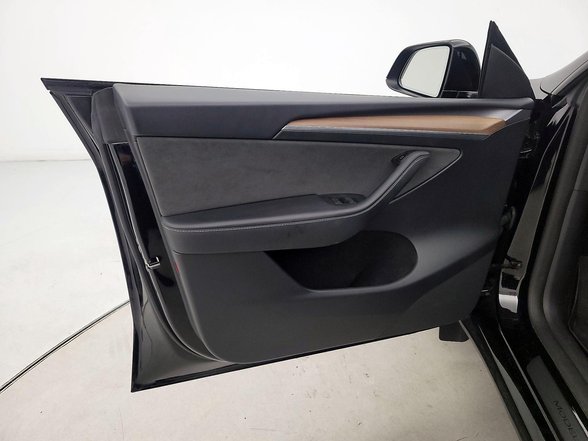 Thumbnail: 2024 Tesla Model Y - 12