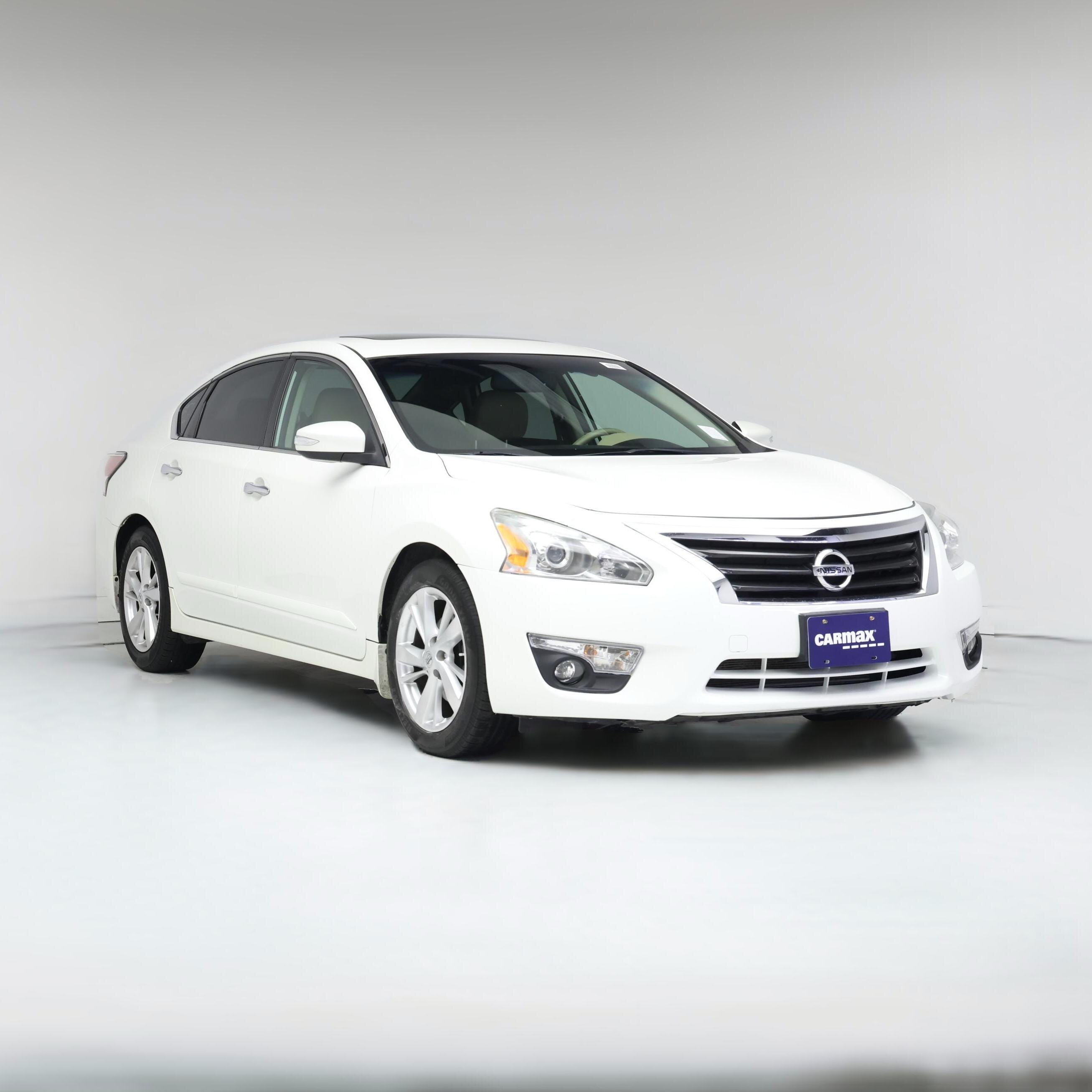 Thumbnail: 2015 Nissan Altima - 1