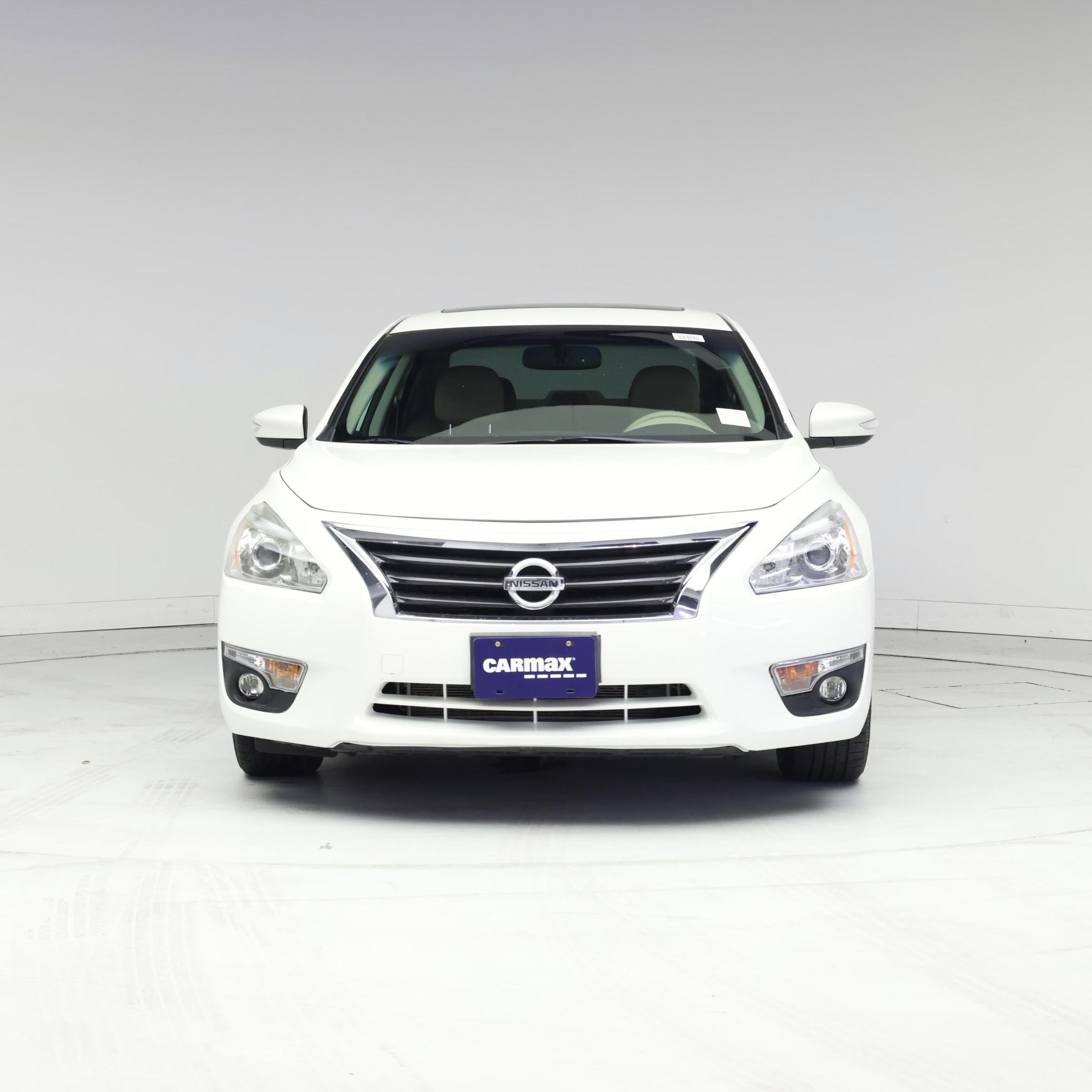Thumbnail: 2015 Nissan Altima - 5