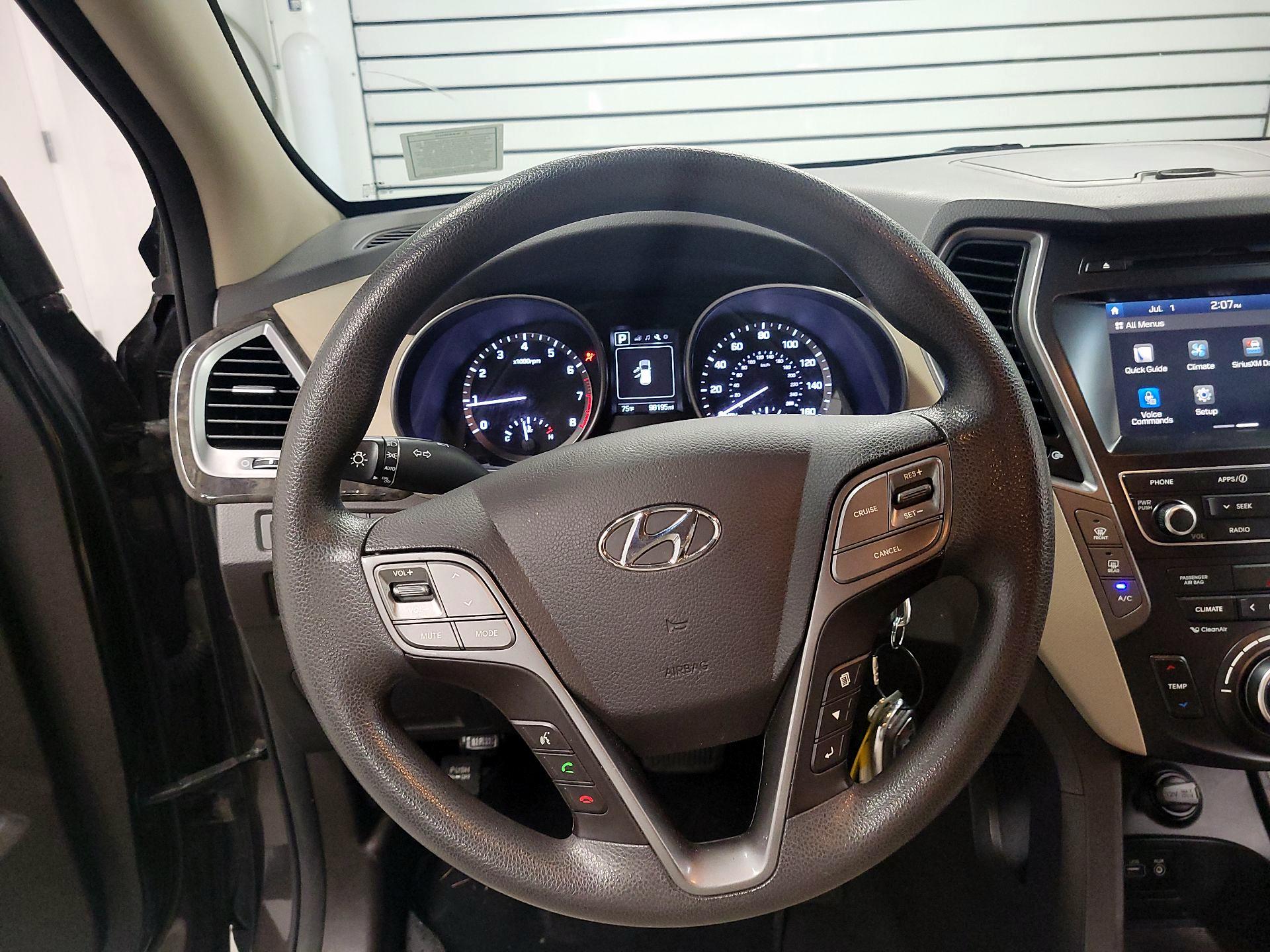 Thumbnail: 2017 Hyundai Santa Fe - 10