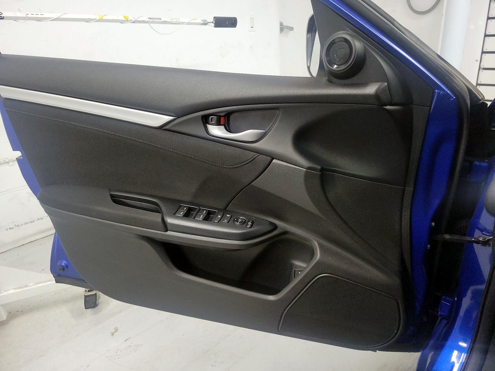Thumbnail: 2016 Honda Civic - 12