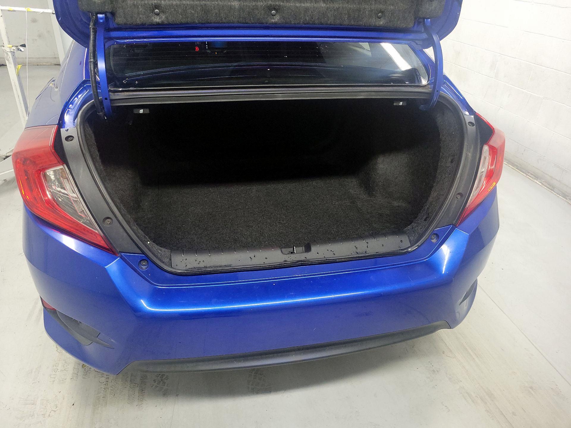 Thumbnail: 2016 Honda Civic - 18