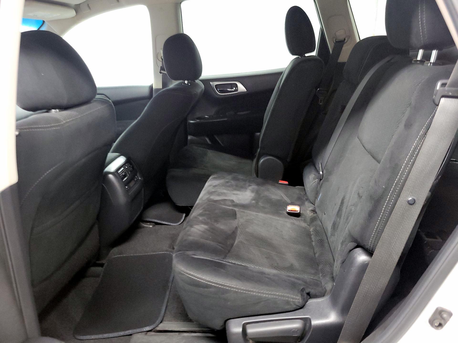 Thumbnail: 2014 Nissan Pathfinder - 18
