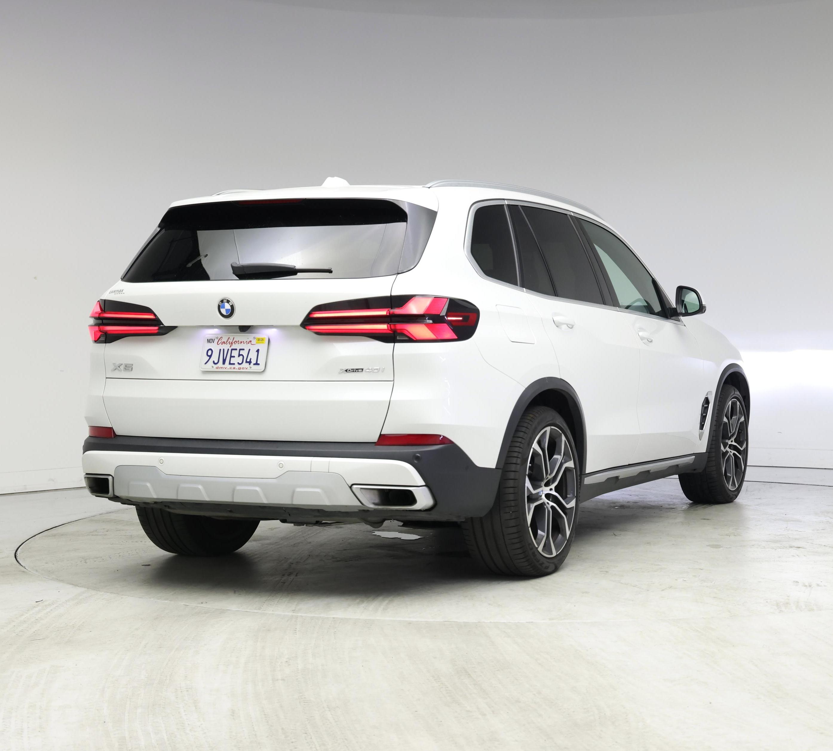 Thumbnail: 2024 BMW X5 - 8