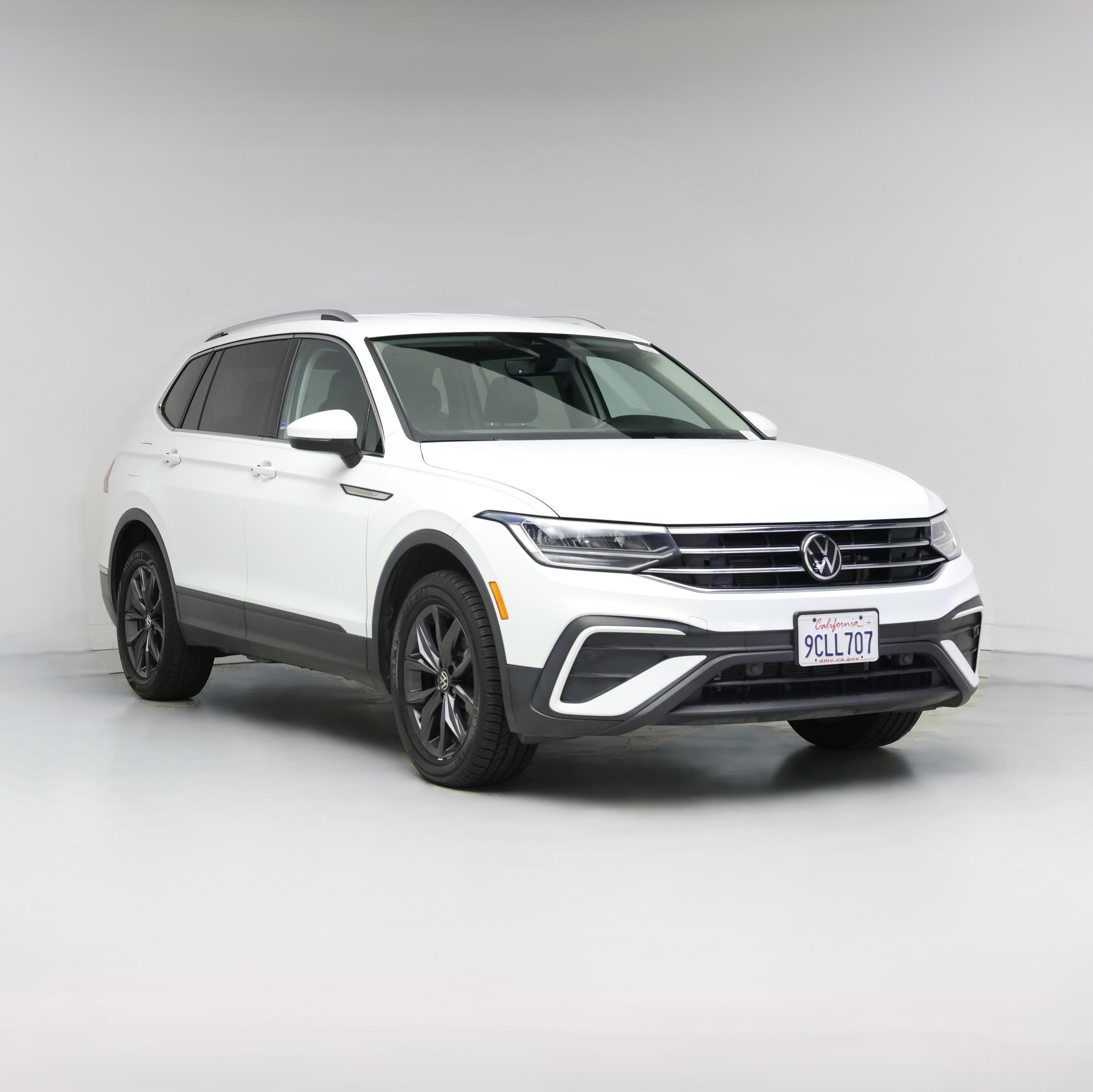 Thumbnail: 2022 Volkswagen Tiguan - 1
