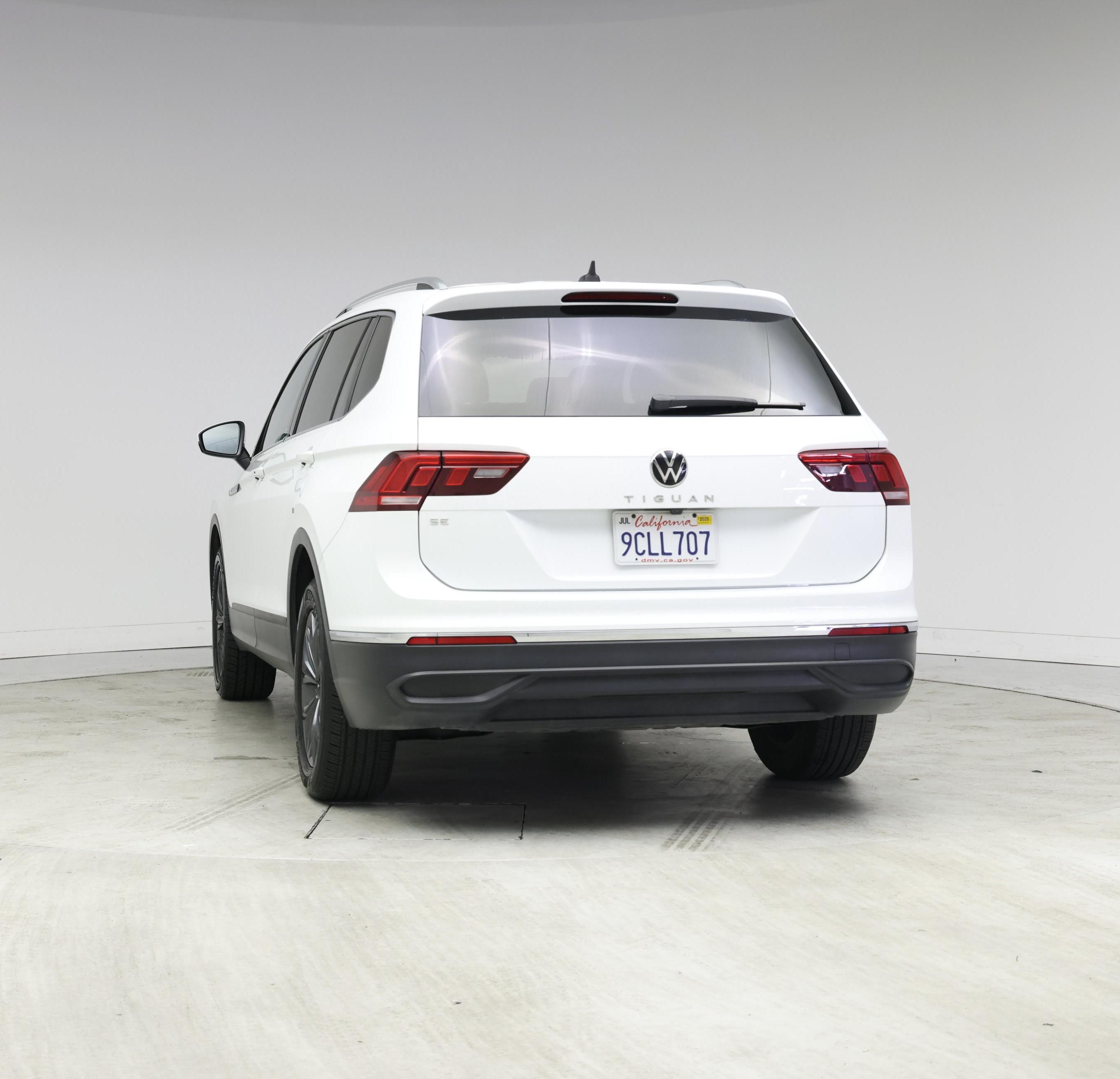 Thumbnail: 2022 Volkswagen Tiguan - 6