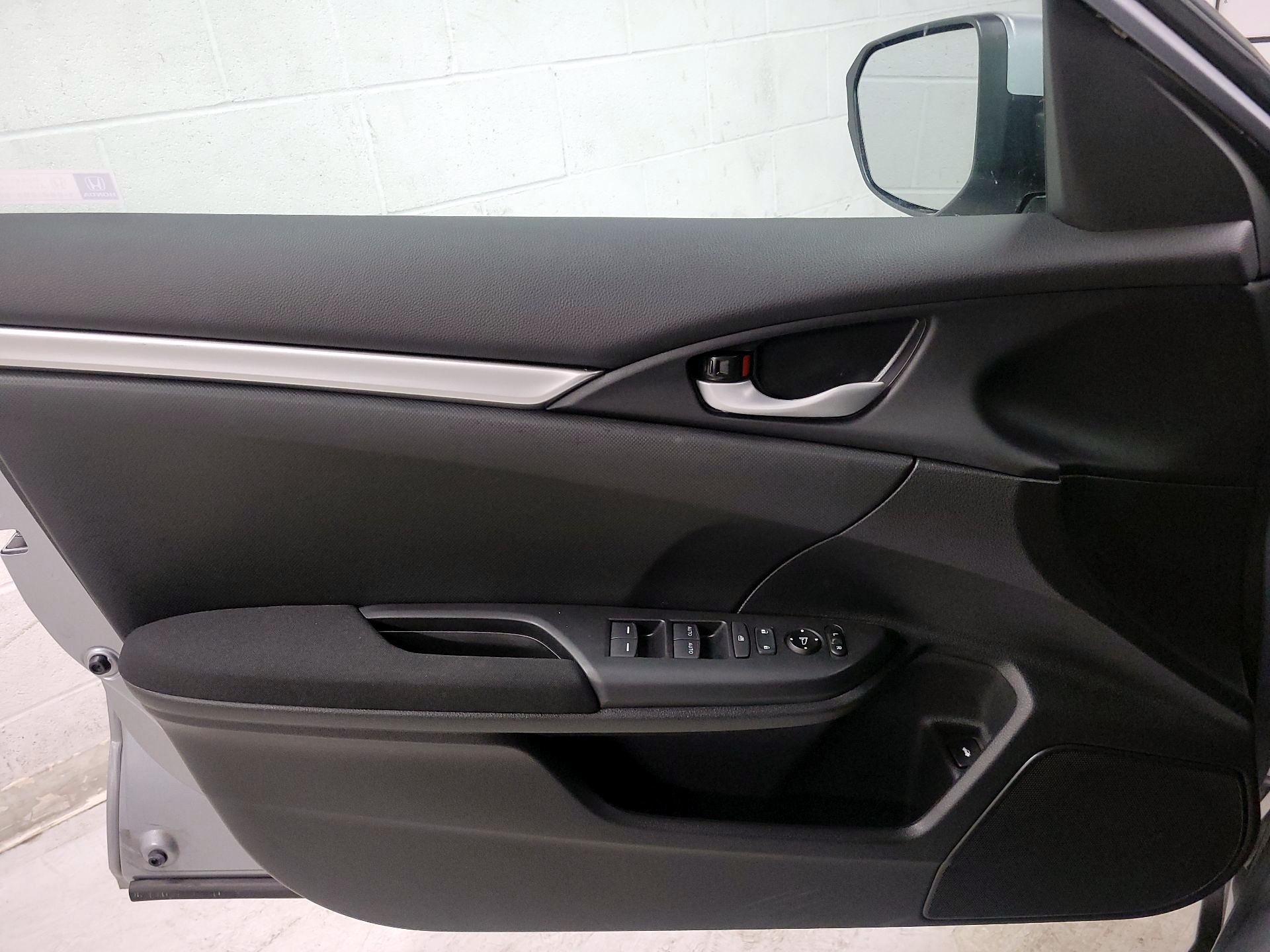 Thumbnail: 2019 Honda Civic - 12