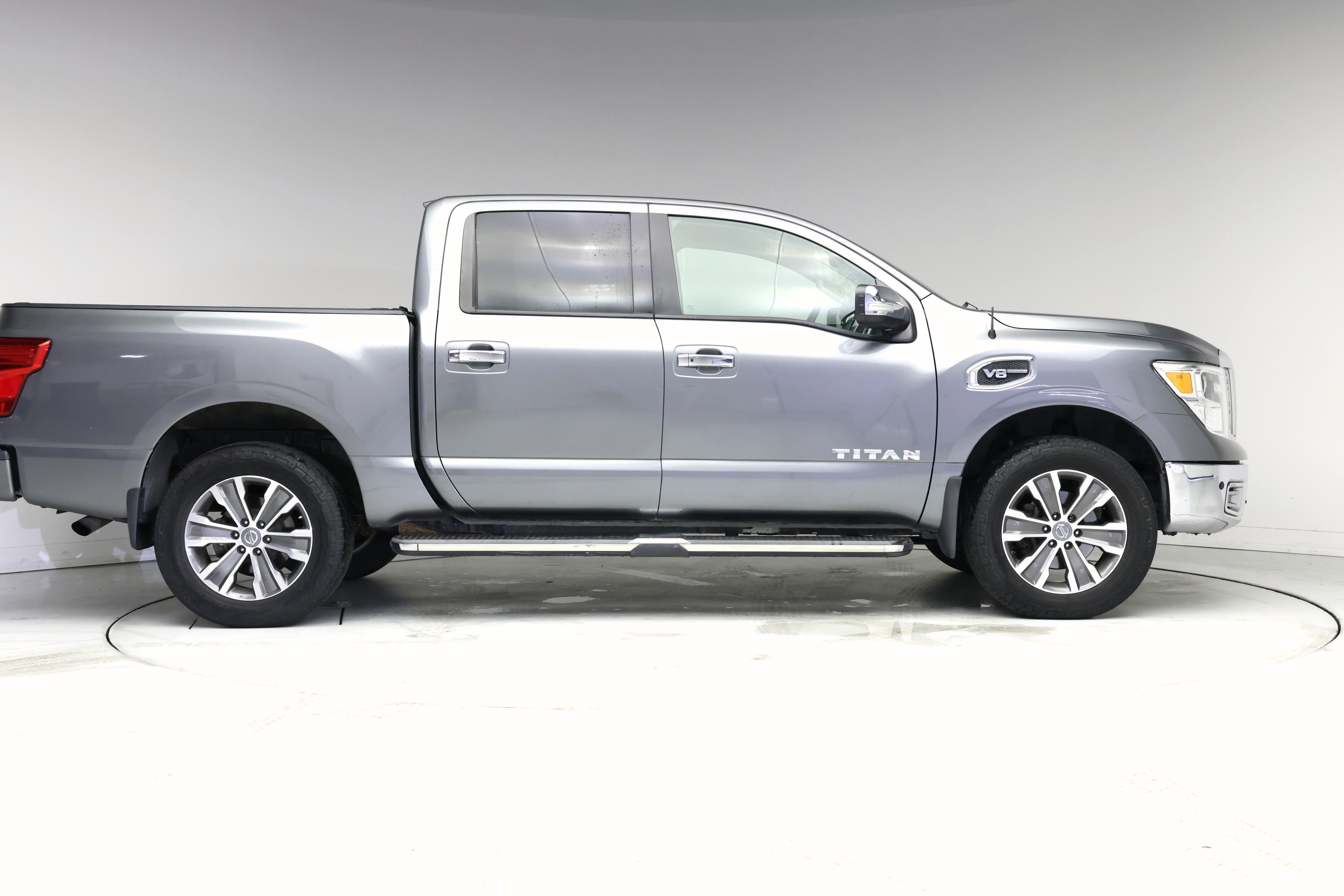 Thumbnail: 2017 Nissan Titan - 7