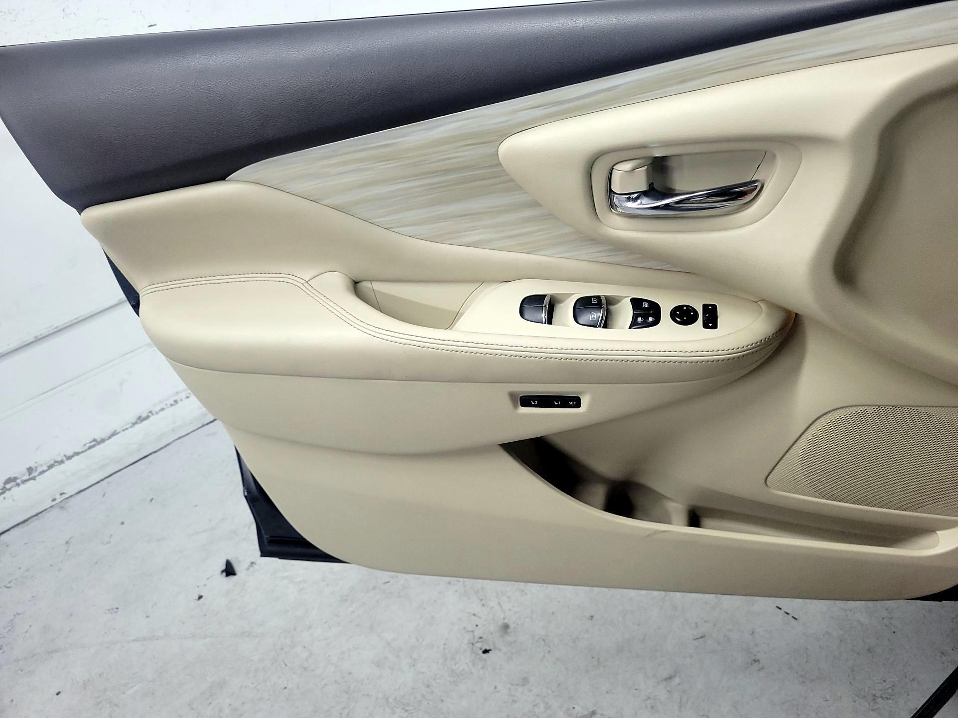 Thumbnail: 2016 Nissan Murano - 12