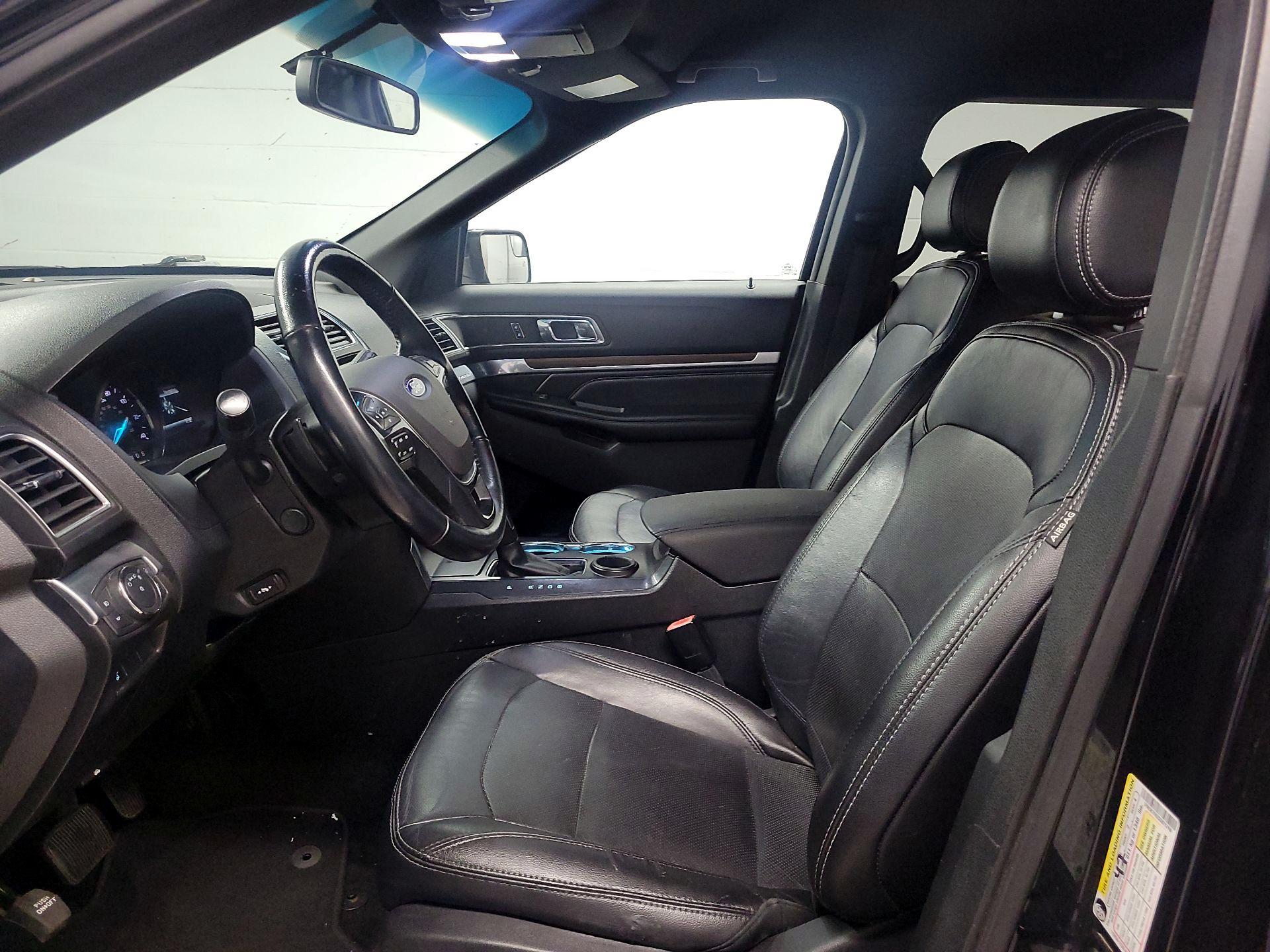 Thumbnail: 2016 Ford Explorer - 11