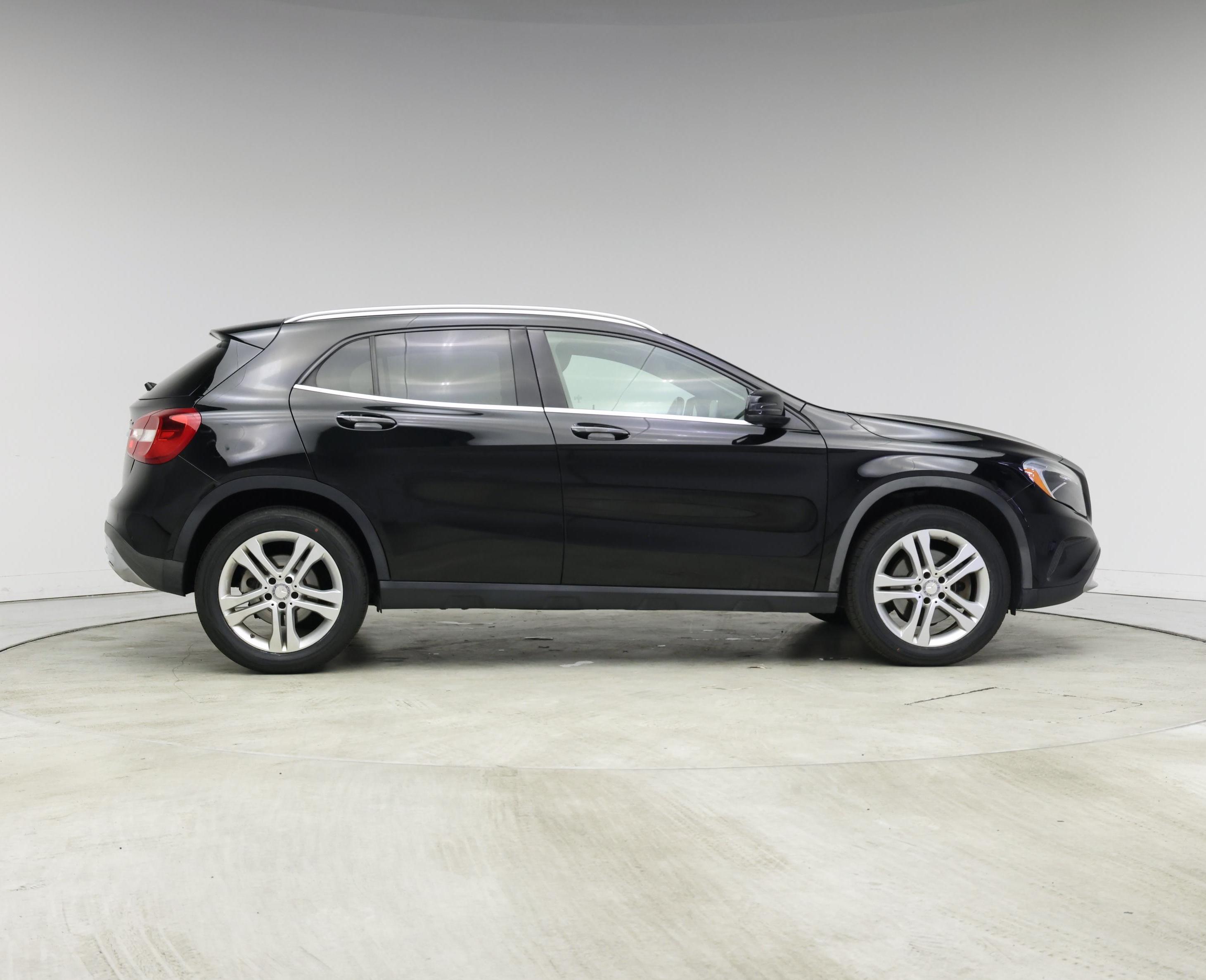 Thumbnail: 2016 Mercedes-Benz GLA - 7