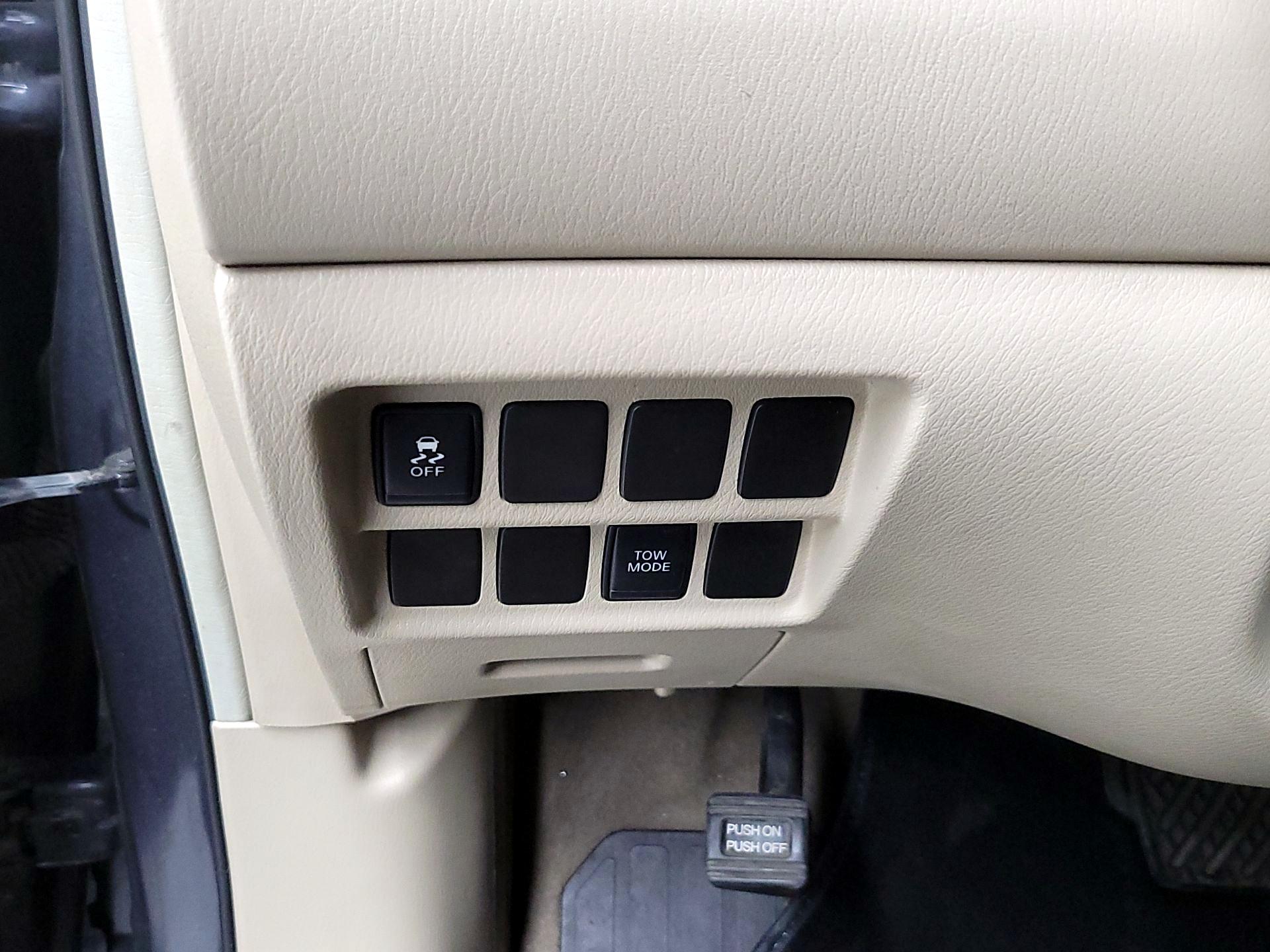 Thumbnail: 2013 Nissan Pathfinder - 13