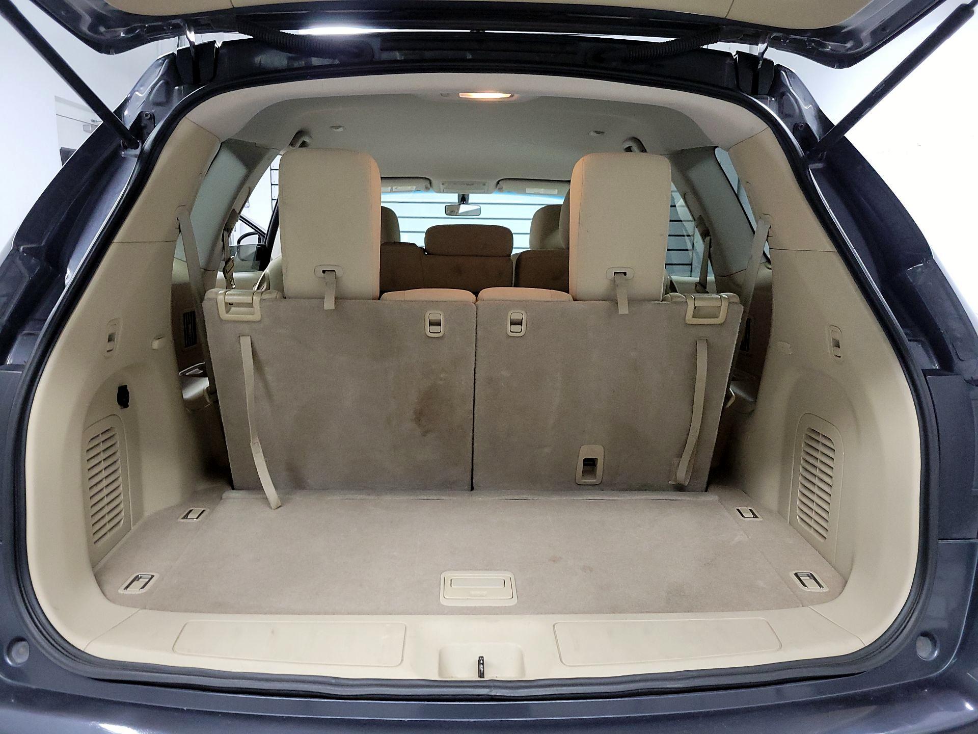 Thumbnail: 2013 Nissan Pathfinder - 18