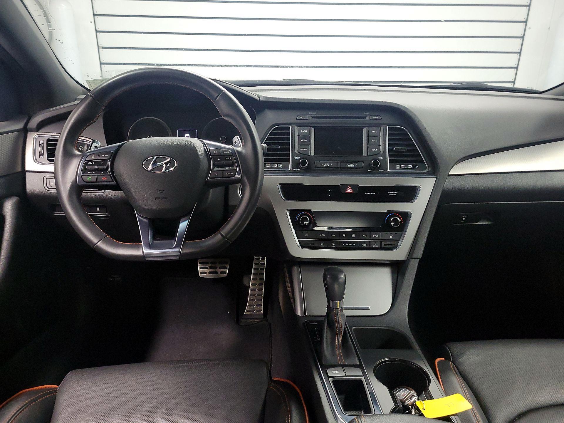 Thumbnail: 2015 Hyundai Sonata - 9