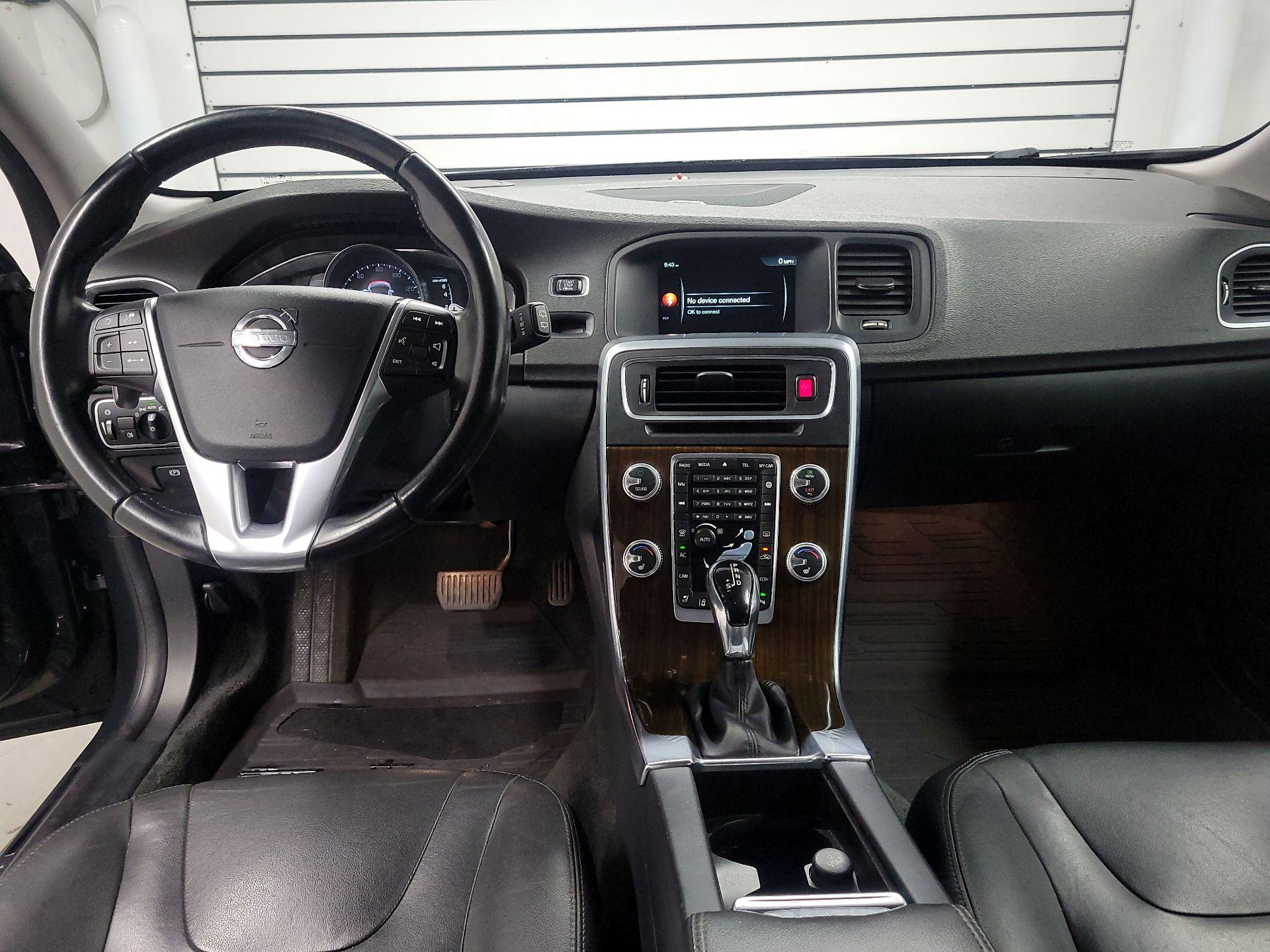 Thumbnail: 2015 Volvo V60 - 9