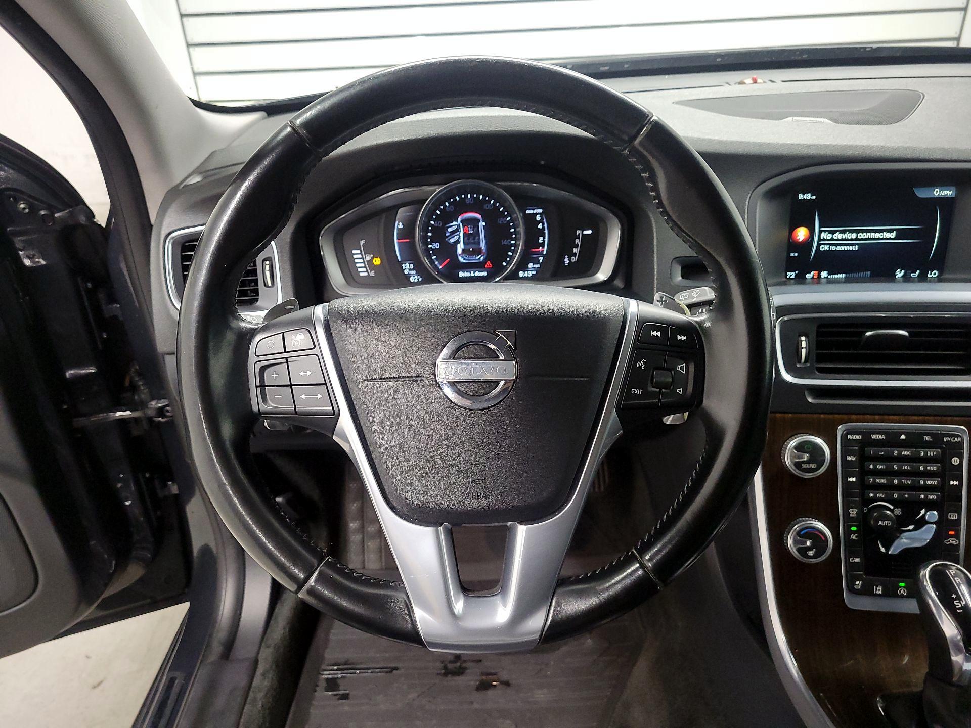 Thumbnail: 2015 Volvo V60 - 10