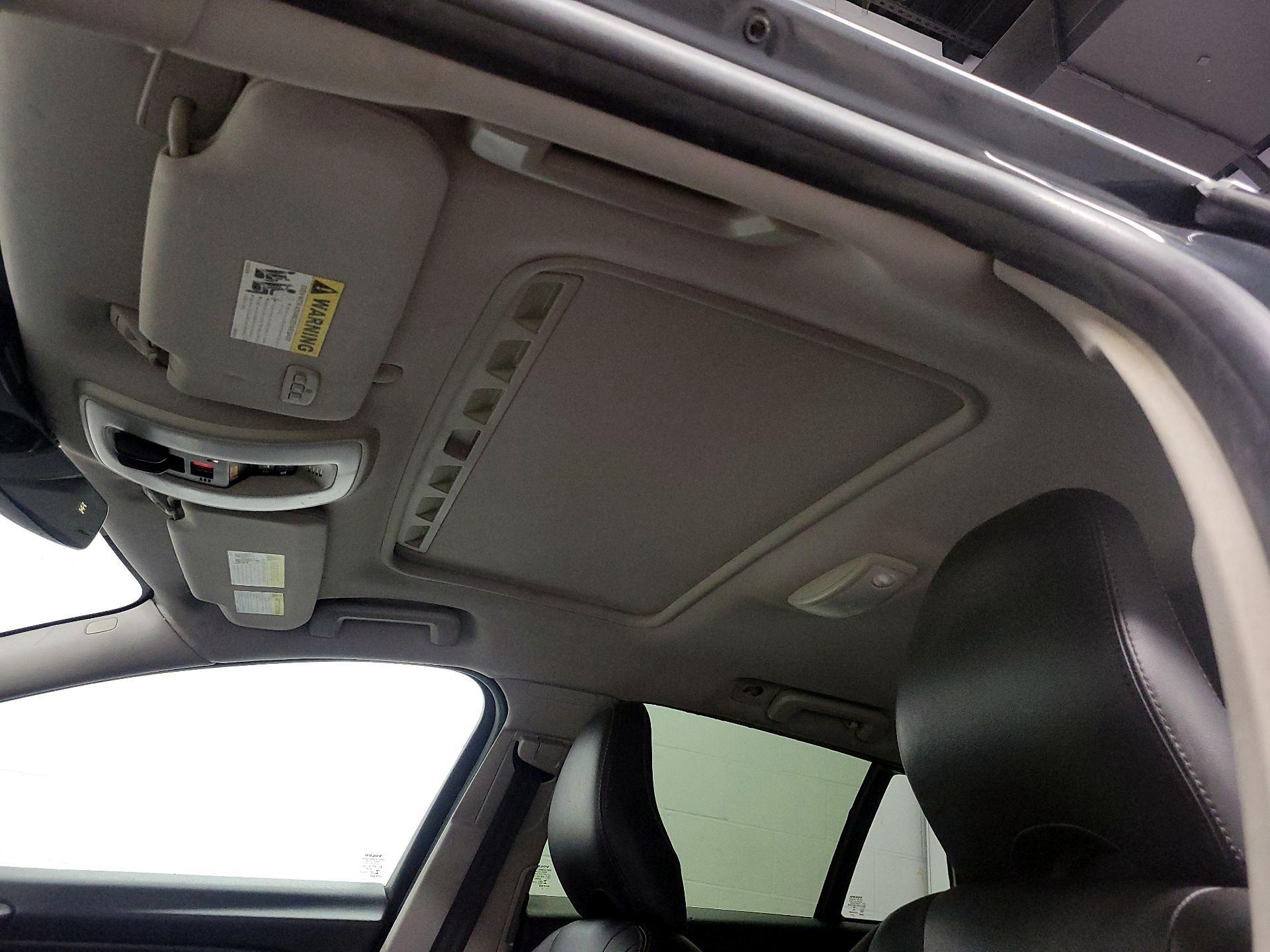 Thumbnail: 2015 Volvo V60 - 18